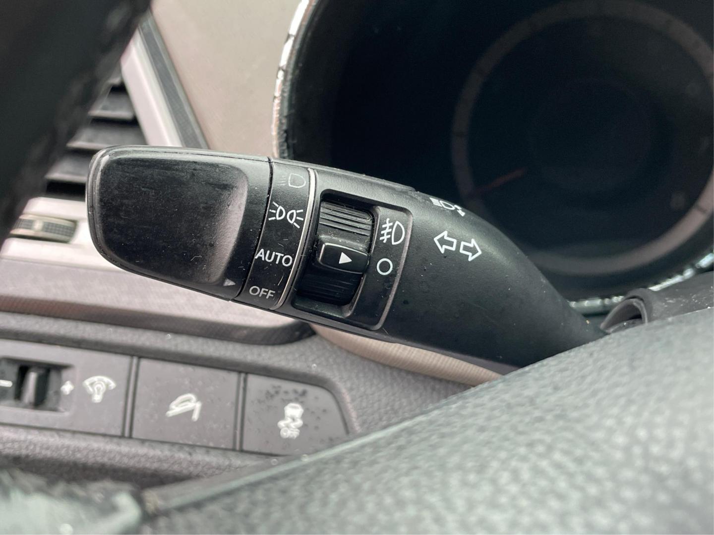 2013 Mineral Gray Hyundai Santa Fe Sport 2.4 AWD (5XYZUDLBXDG) with an 2.4L L4 DOHC 16V engine, 6-Speed Automatic transmission, located at 1184 Kauffman Ave, Fairborn, OH, 45324, (937) 908-9800, 39.807072, -84.030914 - 2013 Hyundai Santa Fe Sport 2.4 AWD - Photo#16