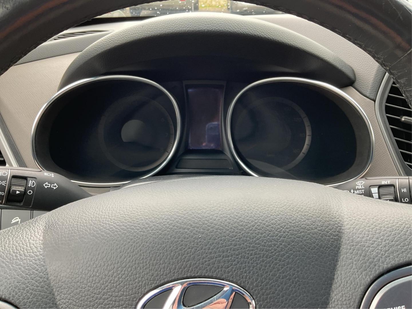 2013 Hyundai Santa Fe Sport (5XYZU3LB9DG) with an Theta II 2.4L I-4 gasoline direct injection engine, located at 880 E. National Road, Vandalia, OH, 45377, (937) 908-9800, 39.891918, -84.183594 - One Owner - Photo#13
