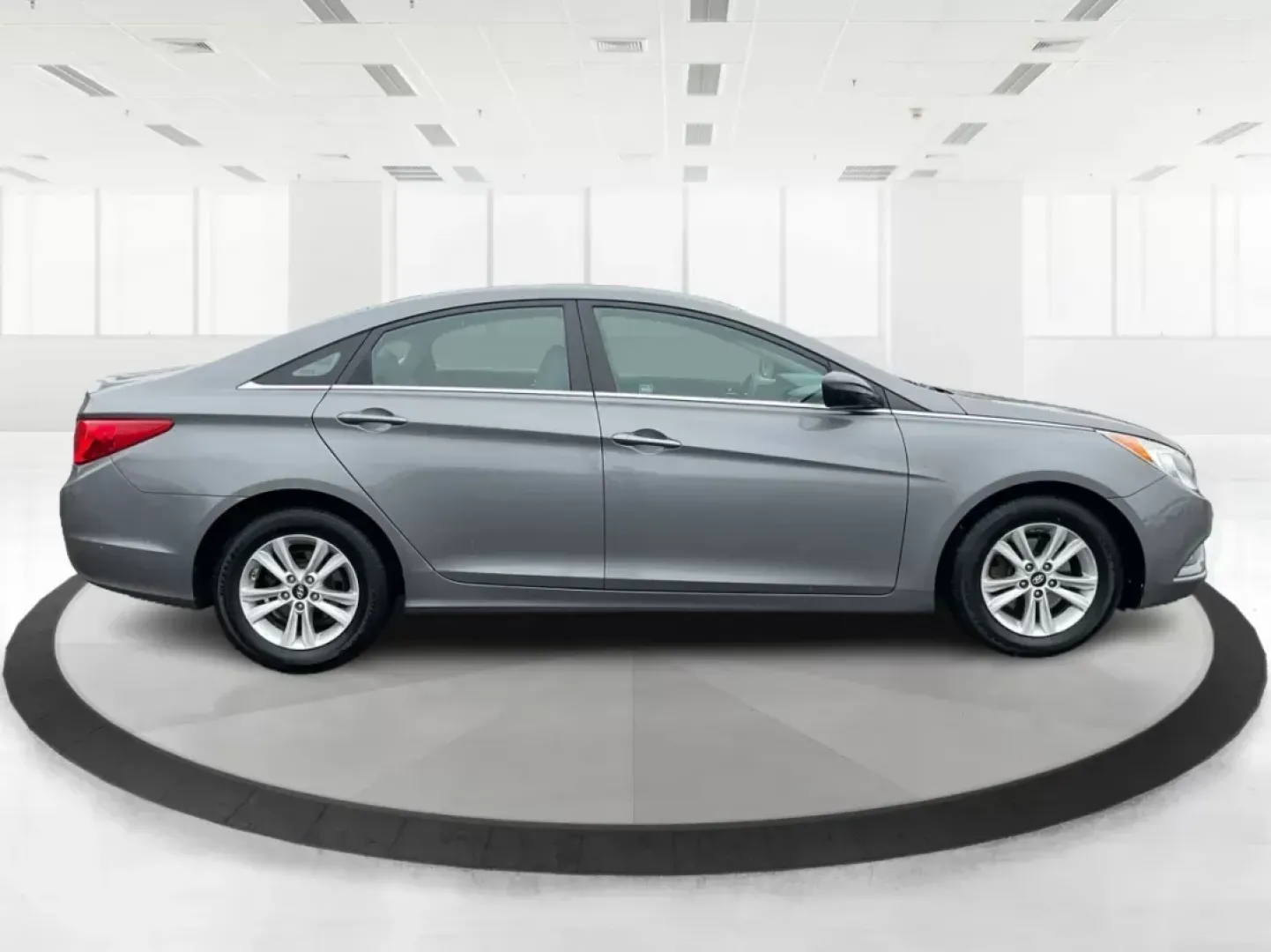 2013 Gray Hyundai Sonata GLS (5NPEB4AC5DH) with an 2.4L L4 DOHC 16V engine, 6-Speed Automatic transmission, located at 8750 N County Rd 25A, Piqua, OH, 45356, (937) 908-9800, 40.164391, -84.232513 - 2013 Hyundai Sonata GLS - Photo#1