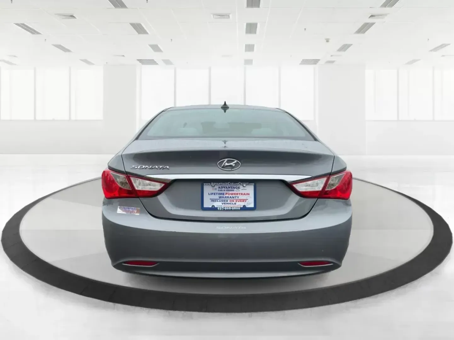 2013 Gray Hyundai Sonata GLS (5NPEB4AC5DH) with an 2.4L L4 DOHC 16V engine, 6-Speed Automatic transmission, located at 8750 N County Rd 25A, Piqua, OH, 45356, (937) 908-9800, 40.164391, -84.232513 - 2013 Hyundai Sonata GLS - Photo#3