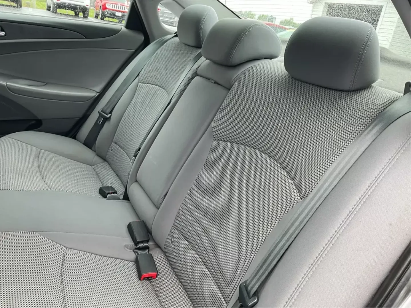 2013 Gray Hyundai Sonata GLS (5NPEB4AC5DH) with an 2.4L L4 DOHC 16V engine, 6-Speed Automatic transmission, located at 8750 N County Rd 25A, Piqua, OH, 45356, (937) 908-9800, 40.164391, -84.232513 - 2013 Hyundai Sonata GLS - Photo#9
