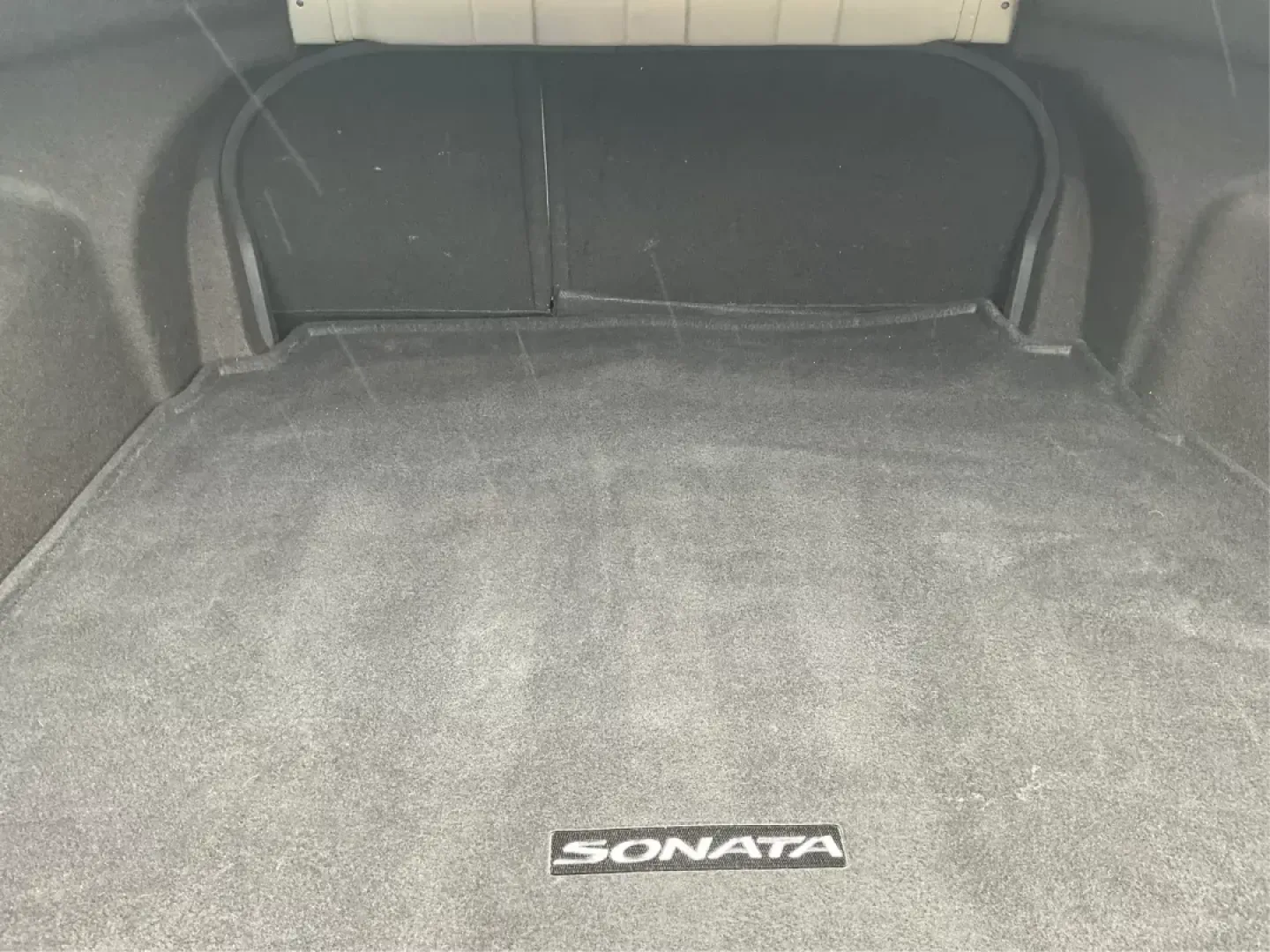 2013 Gray Hyundai Sonata GLS (5NPEB4AC5DH) with an 2.4L L4 DOHC 16V engine, 6-Speed Automatic transmission, located at 8750 N County Rd 25A, Piqua, OH, 45356, (937) 908-9800, 40.164391, -84.232513 - 2013 Hyundai Sonata GLS - Photo#11