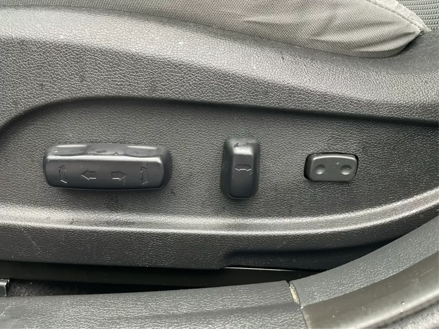 2013 Gray Hyundai Sonata GLS (5NPEB4AC5DH) with an 2.4L L4 DOHC 16V engine, 6-Speed Automatic transmission, located at 8750 N County Rd 25A, Piqua, OH, 45356, (937) 908-9800, 40.164391, -84.232513 - 2013 Hyundai Sonata GLS - Photo#16
