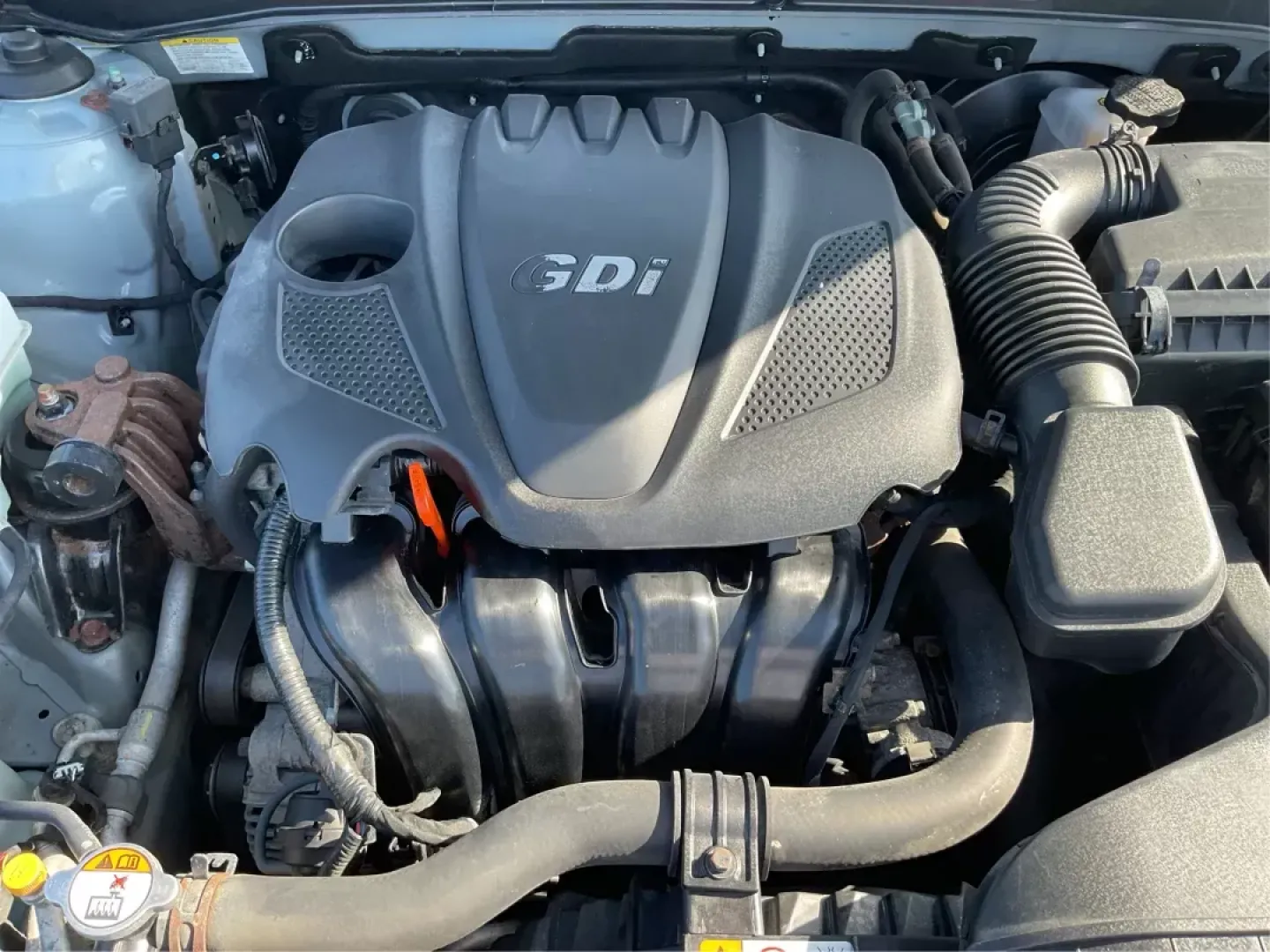 2013 Hyundai Sonata SE (5NPEC4AC8DH) with an 2.4L I-4 gasoline direct injection engine, located at 880 E. National Road, Vandalia, OH, 45377, (937) 908-9800, 39.891918, -84.183594 - **Drive Your Future with the 2013 Hyundai Sonata SE: Perfect for Fairborn Commuters!**<br /> <br /> Are you ready to elevate your driving experience? The 2013 Hyundai Sonata SE is here, perfect for those long commutes or weekend getaways. With its stylish design and spacious interior, this sedan is - Photo#10