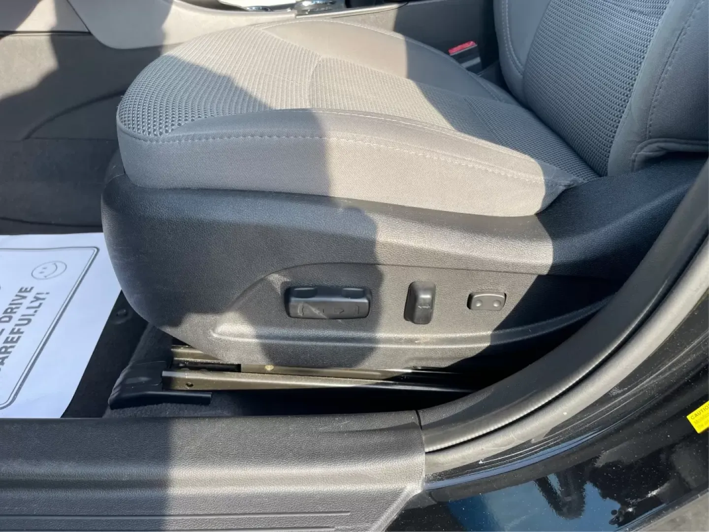 2013 Hyundai Sonata GLS (5NPEB4AC6DH) with an 2.4L I-4 gasoline direct injection engine, located at 401 Woodman Dr, Riverside, OH, 45431, (937) 908-9800, 39.760899, -84.123421 - If you're searching for the perfect blend of reliability, comfort, and affordability, look no further than this stunning 2013 Hyundai Sonata GLS, available now at Advantage Car and Credit in Fairborn, OH. Ideal for budget-conscious buyers or families looking for a dependable sedan, this vehicle shin - Photo#17