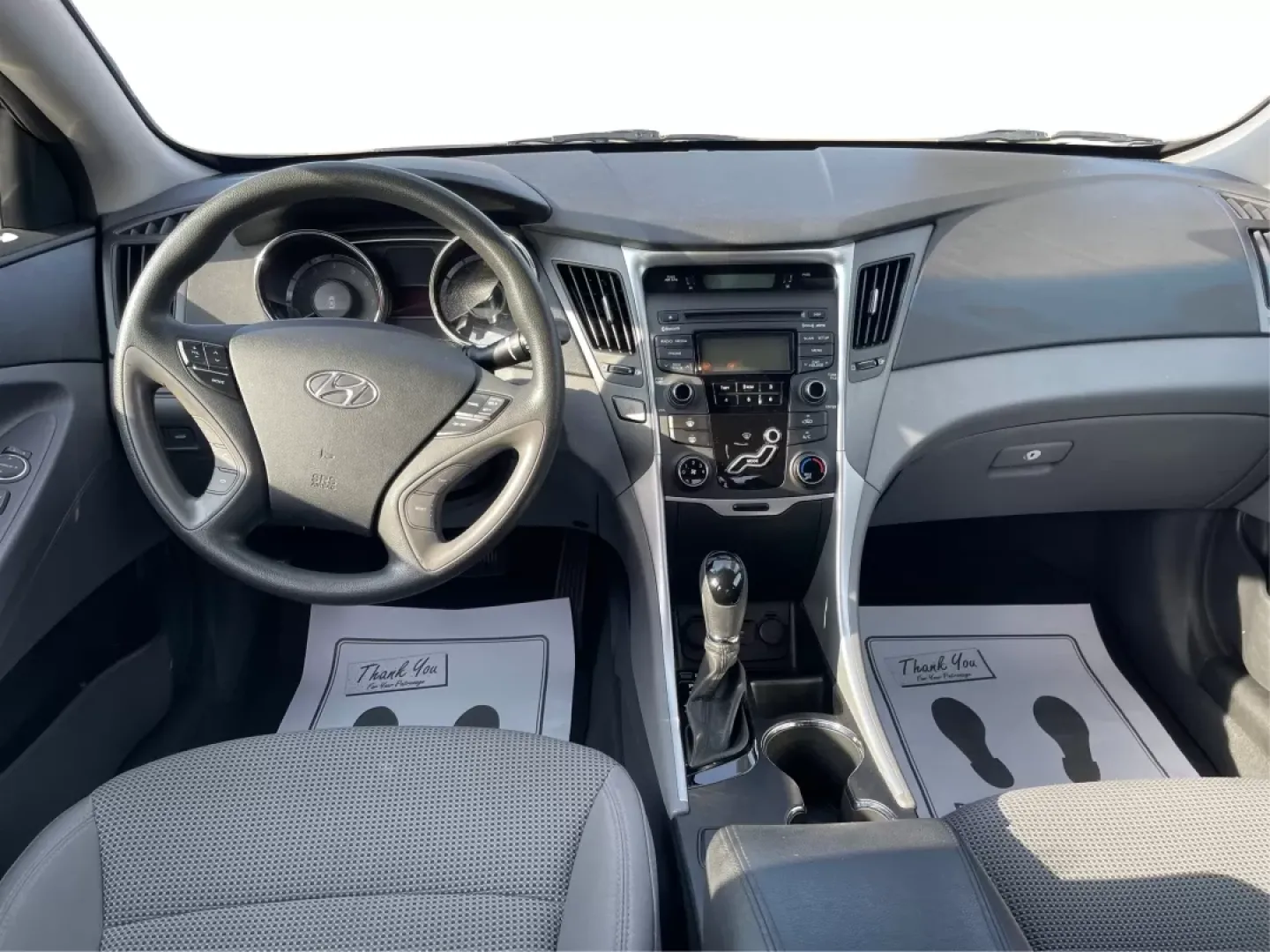 2013 Hyundai Sonata GLS (5NPEB4AC6DH) with an 2.4L I-4 gasoline direct injection engine, located at 401 Woodman Dr, Riverside, OH, 45431, (937) 908-9800, 39.760899, -84.123421 - If you're searching for the perfect blend of reliability, comfort, and affordability, look no further than this stunning 2013 Hyundai Sonata GLS, available now at Advantage Car and Credit in Fairborn, OH. Ideal for budget-conscious buyers or families looking for a dependable sedan, this vehicle shin - Photo#20
