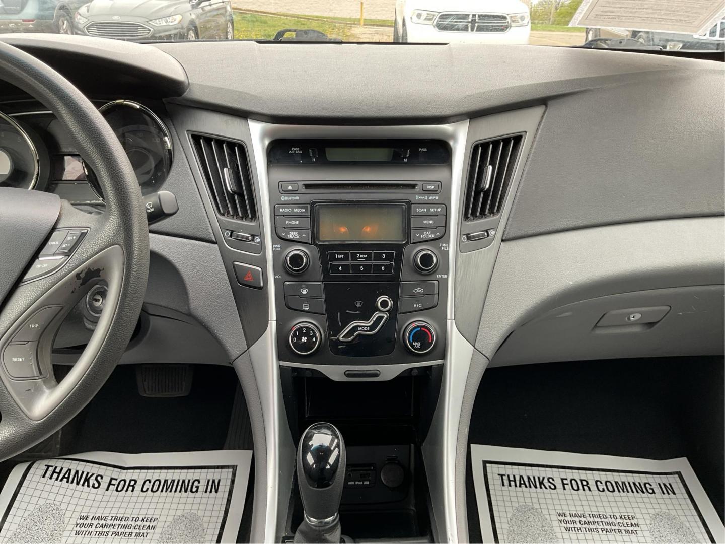 2013 Hyundai Sonata GLS (5NPEB4AC6DH) with an 2.4L L4 DOHC 16V engine, 6-Speed Automatic transmission, located at 1951 S Dayton Lakeview Rd., New Carlisle, OH, 45344, (937) 908-9800, 39.890999, -84.050255 - 2013 Hyundai Sonata GLS - Photo#12