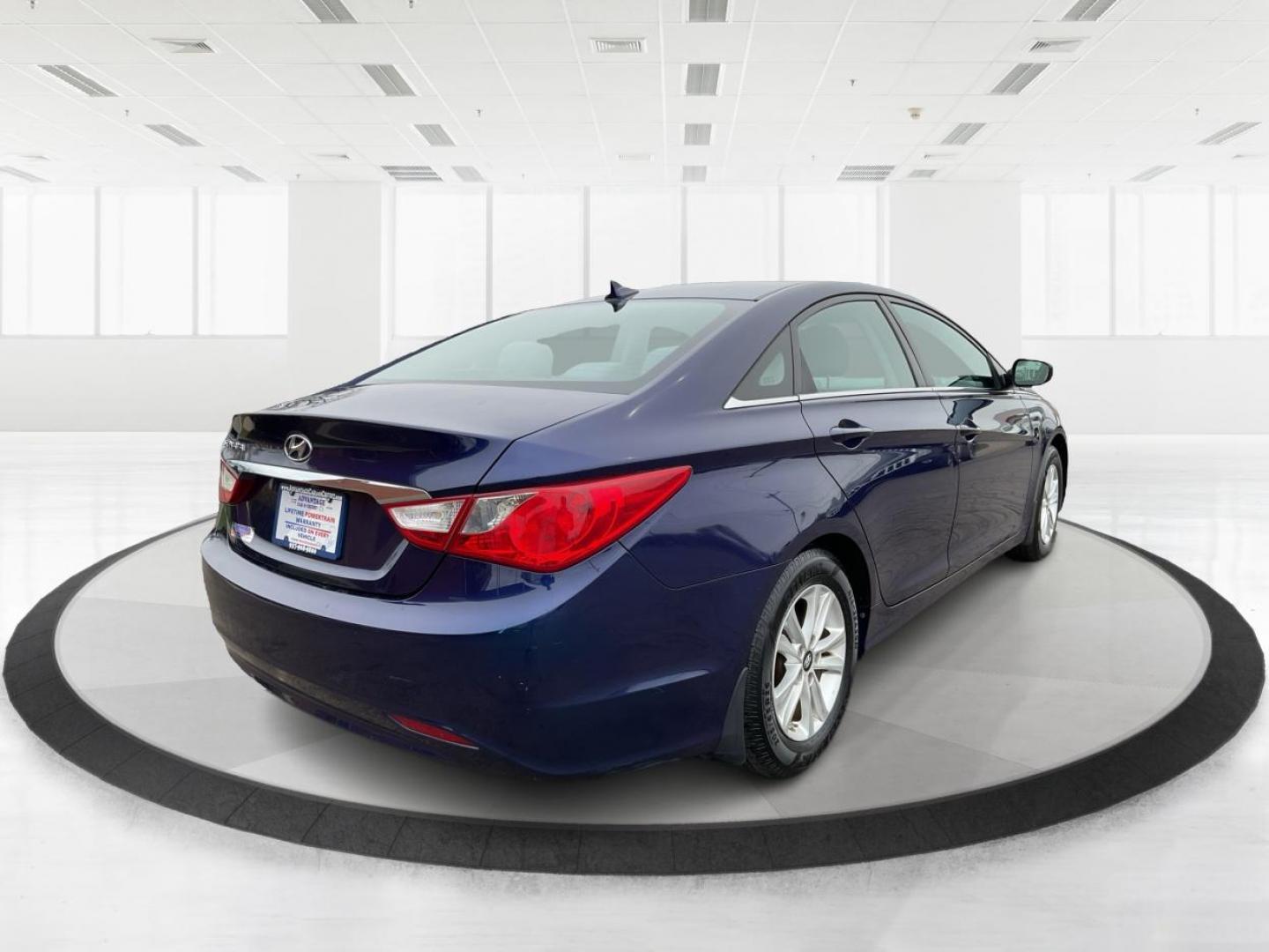 2013 Hyundai Sonata GLS (5NPEB4AC6DH) with an 2.4L L4 DOHC 16V engine, 6-Speed Automatic transmission, located at 1951 S Dayton Lakeview Rd., New Carlisle, OH, 45344, (937) 908-9800, 39.890999, -84.050255 - 2013 Hyundai Sonata GLS - Photo#2