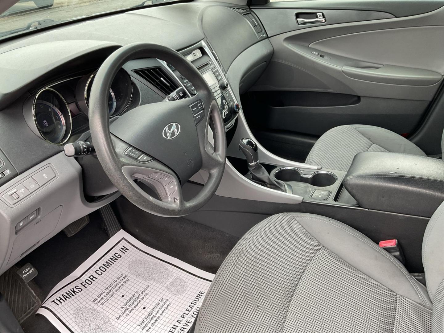 2013 Hyundai Sonata GLS (5NPEB4AC6DH) with an 2.4L L4 DOHC 16V engine, 6-Speed Automatic transmission, located at 1951 S Dayton Lakeview Rd., New Carlisle, OH, 45344, (937) 908-9800, 39.890999, -84.050255 - 2013 Hyundai Sonata GLS - Photo#8