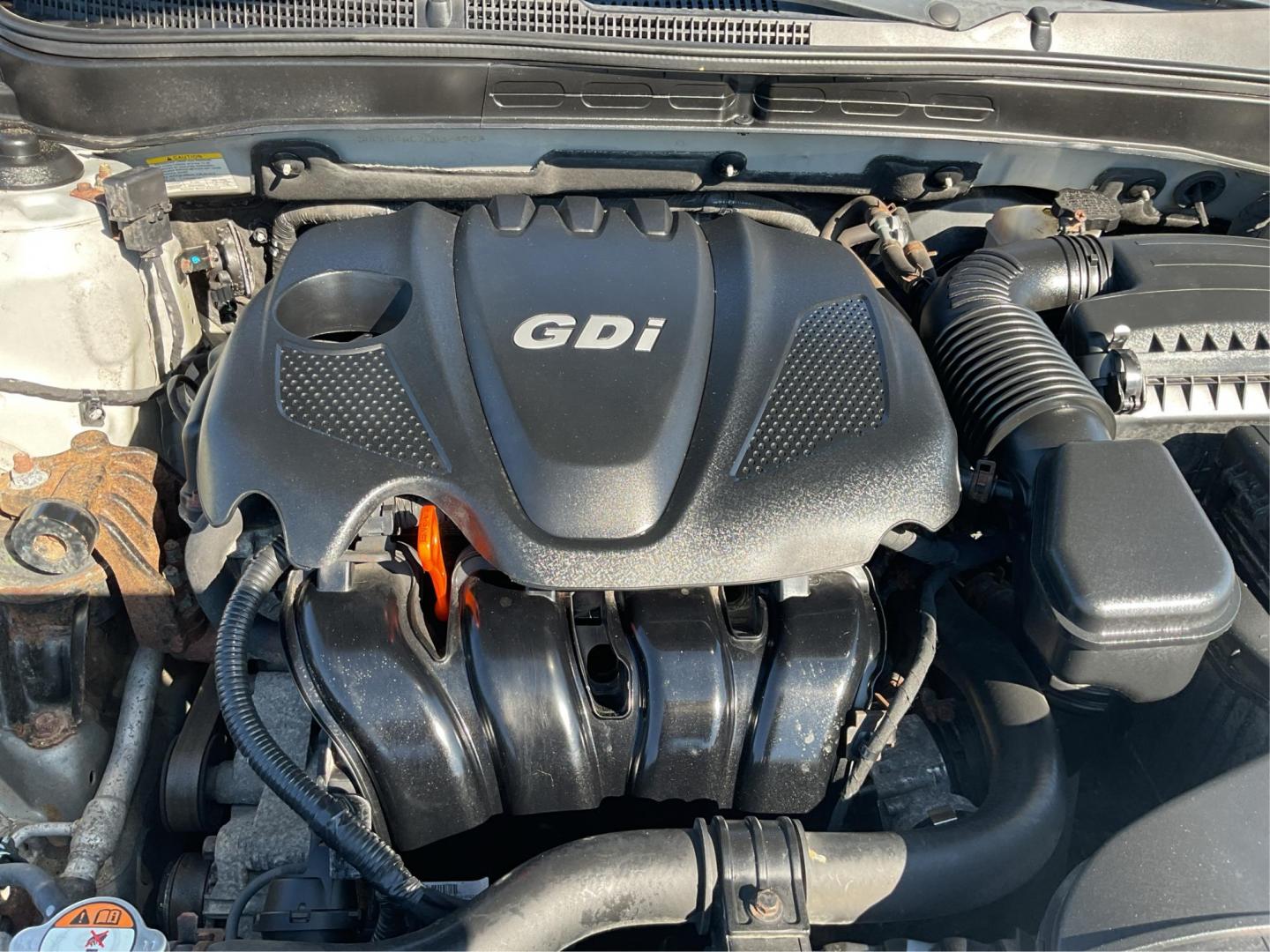 2013 Hyundai Sonata GLS (5NPEB4AC7DH) with an 2.4L I-4 gasoline direct injection engine, located at 1230 East Main St, Xenia, OH, 45385, (937) 908-9800, 39.688026, -83.910172 - 2013 Hyundai Sonata GLS - Photo#10