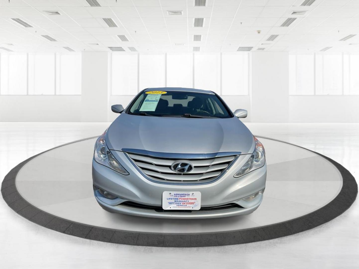 2013 Hyundai Sonata GLS (5NPEB4AC7DH) with an 2.4L I-4 gasoline direct injection engine, located at 1230 East Main St, Xenia, OH, 45385, (937) 908-9800, 39.688026, -83.910172 - 2013 Hyundai Sonata GLS - Photo#6