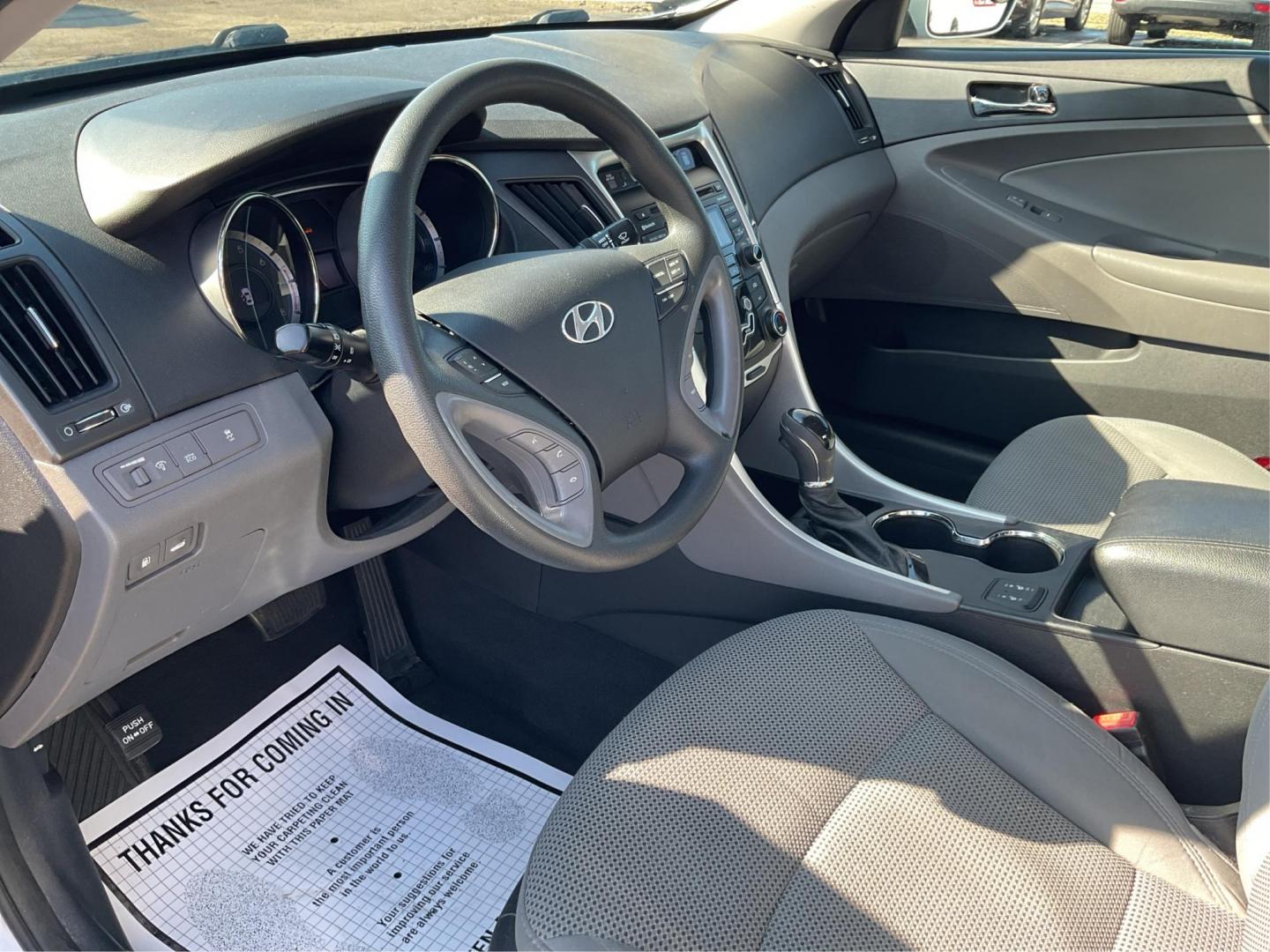2013 Hyundai Sonata GLS (5NPEB4AC7DH) with an 2.4L I-4 gasoline direct injection engine, located at 1230 East Main St, Xenia, OH, 45385, (937) 908-9800, 39.688026, -83.910172 - 2013 Hyundai Sonata GLS - Photo#8