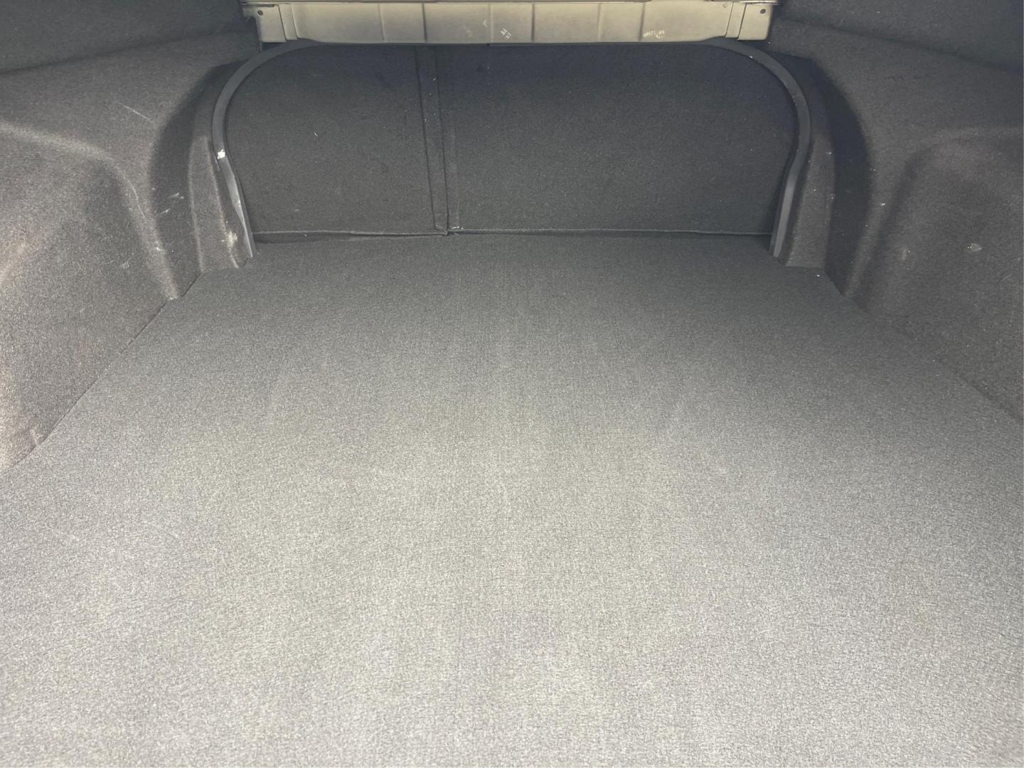 2013 Hyundai Sonata GLS (5NPEB4AC5DH) with an 2.4L I-4 gasoline direct injection engine, located at 880 E. National Road, Vandalia, OH, 45377, (937) 908-9800, 39.891918, -84.183594 - 2013 Hyundai Sonata GLS - Photo#10