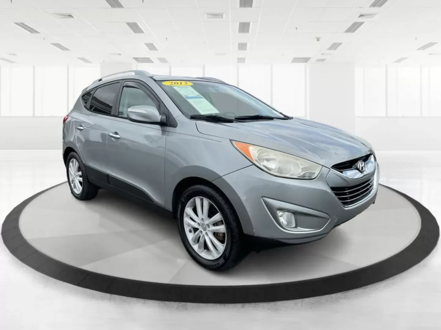 2013 Hyundai Tucson Limited (KM8JUCAC4DU) with an Other engine, located at 1230 East Main St, Xenia, OH, 45385, (937) 908-9800, 39.688026, -83.910172 - **Discover Your New Adventure Vehicle: 2013 Hyundai Tucson Limited at Advantage Car and Credit!** <br /> <br /> Are you searching for the perfect SUV that combines style, comfort, and versatility? Look no further than this striking 2013 Hyundai Tucson Limited, located right here at Advantage Car an - Photo#1