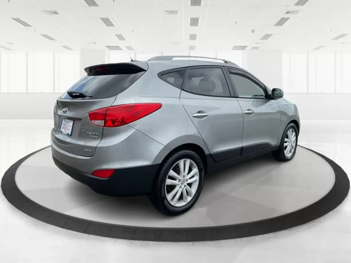 2013 Hyundai Tucson Limited (KM8JUCAC4DU) with an Other engine, located at 1230 East Main St, Xenia, OH, 45385, (937) 908-9800, 39.688026, -83.910172 - **Discover Your New Adventure Vehicle: 2013 Hyundai Tucson Limited at Advantage Car and Credit!** <br /> <br /> Are you searching for the perfect SUV that combines style, comfort, and versatility? Look no further than this striking 2013 Hyundai Tucson Limited, located right here at Advantage Car an - Photo#3