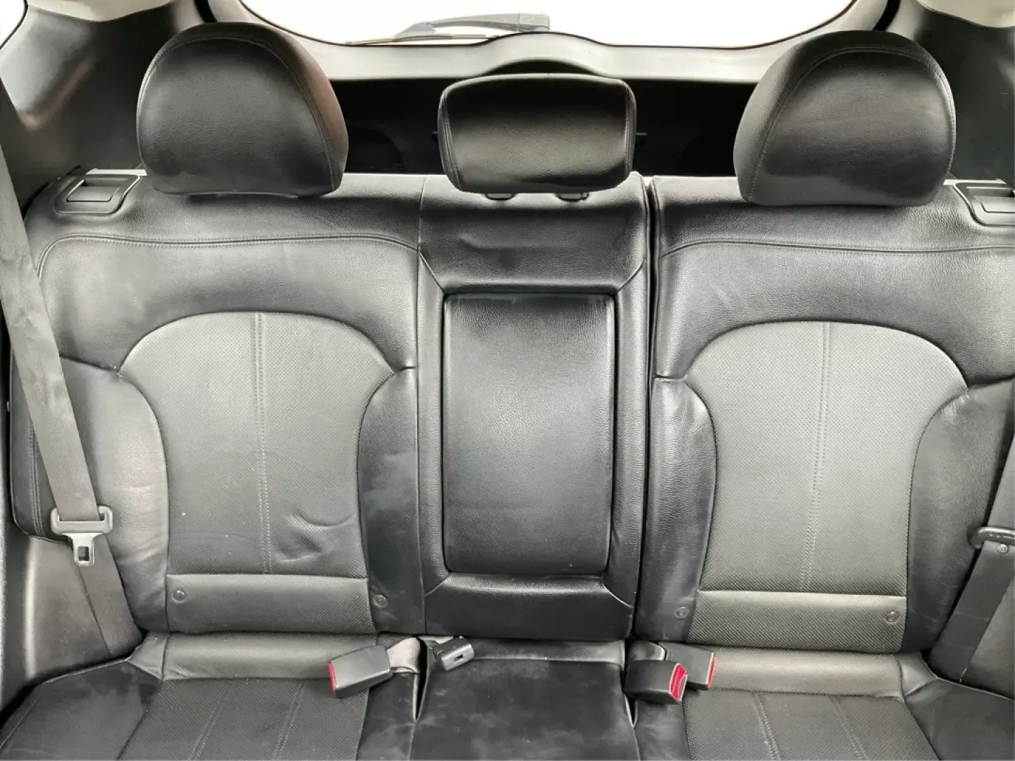 2013 Hyundai Tucson Limited (KM8JUCAC4DU) with an Other engine, located at 1230 East Main St, Xenia, OH, 45385, (937) 908-9800, 39.688026, -83.910172 - **Discover Your New Adventure Vehicle: 2013 Hyundai Tucson Limited at Advantage Car and Credit!** <br /> <br /> Are you searching for the perfect SUV that combines style, comfort, and versatility? Look no further than this striking 2013 Hyundai Tucson Limited, located right here at Advantage Car an - Photo#12