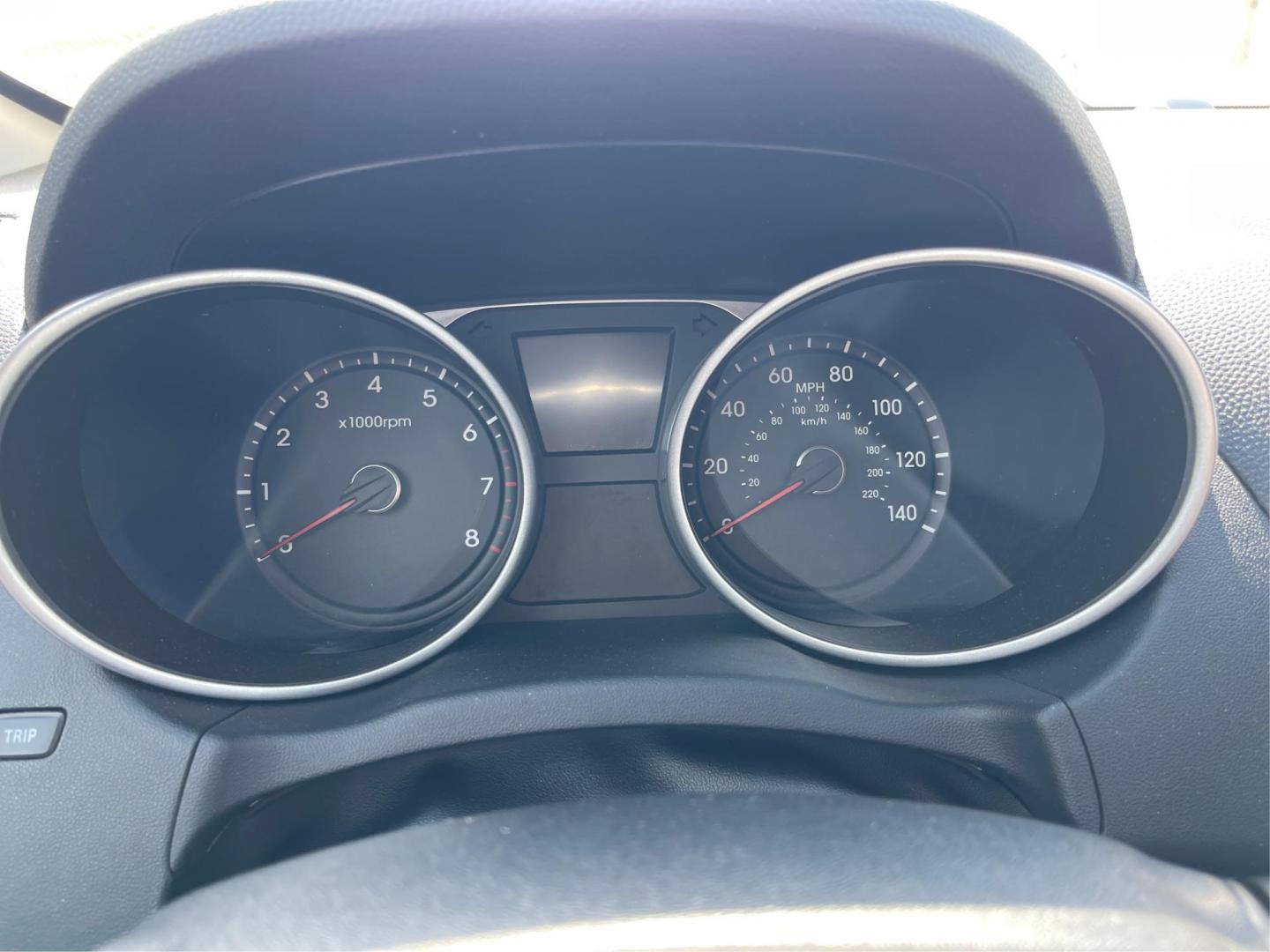 2013 Hyundai Tucson GLS (KM8JU3AC1DU) with an Theta II 2.4L I-4 DOHC engine, located at 1099 N County Rd 25A, Troy, OH, 45373, (937) 908-9800, 40.057079, -84.212883 - 2013 Hyundai Tucson GLS - Photo#14