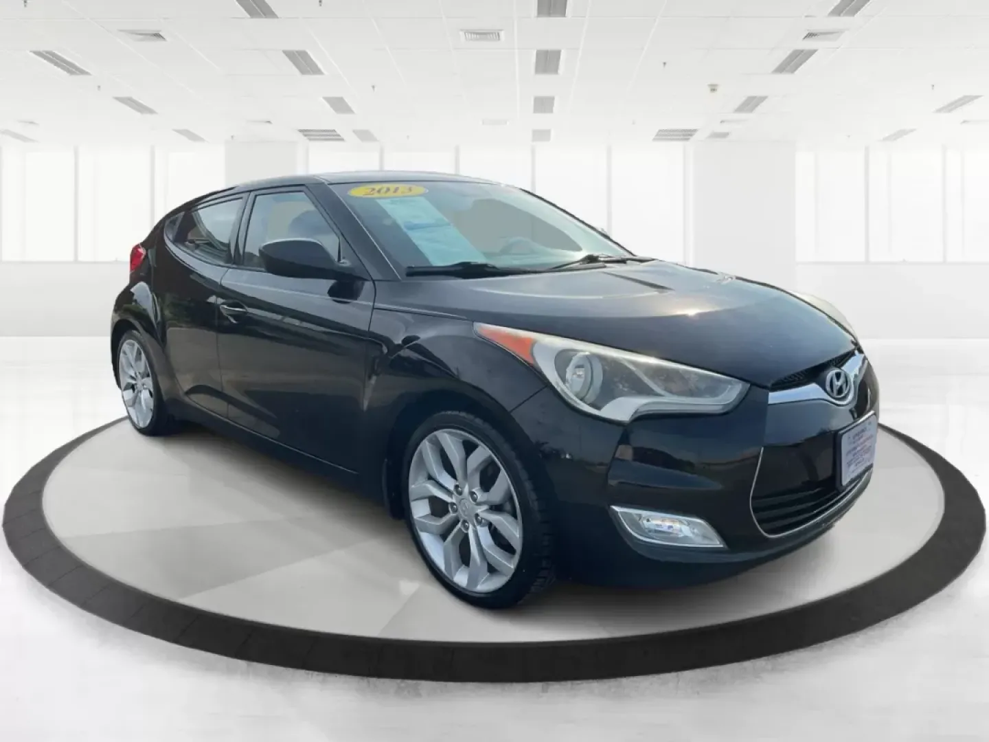 2013 Hyundai Veloster Base w/Black (KMHTC6ADXDU) with an 1.6L I-4 gasoline direct injection engine, located at 1230 East Main St, Xenia, OH, 45385, (937) 908-9800, 39.688026, -83.910172 - **Unleash Your Weekend Adventures with the 2013 Hyundai Veloster!** <br /> <br /> Are you searching for a vehicle that combines style, performance, and practicality? Look no further than the 2013 Hyundai Veloster, available now at Advantage Car and Credit in Fairborn, OH. This hatchback is not just - Photo#0