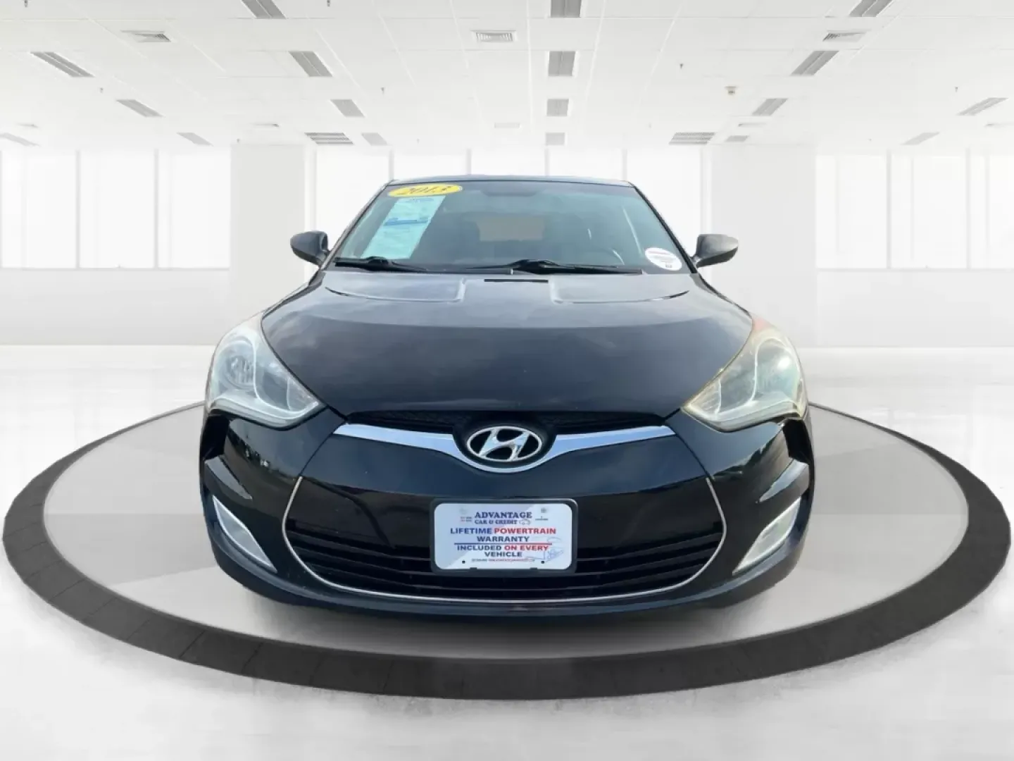 2013 Hyundai Veloster Base w/Black (KMHTC6ADXDU) with an 1.6L I-4 gasoline direct injection engine, located at 1230 East Main St, Xenia, OH, 45385, (937) 908-9800, 39.688026, -83.910172 - **Unleash Your Weekend Adventures with the 2013 Hyundai Veloster!** <br /> <br /> Are you searching for a vehicle that combines style, performance, and practicality? Look no further than the 2013 Hyundai Veloster, available now at Advantage Car and Credit in Fairborn, OH. This hatchback is not just - Photo#6