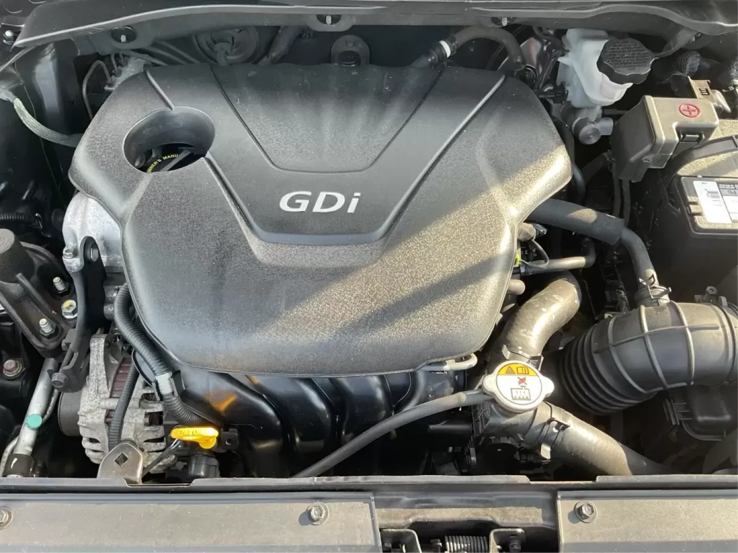 2013 Hyundai Veloster Base w/Black (KMHTC6ADXDU) with an 1.6L I-4 gasoline direct injection engine, located at 1230 East Main St, Xenia, OH, 45385, (937) 908-9800, 39.688026, -83.910172 - **Unleash Your Weekend Adventures with the 2013 Hyundai Veloster!** <br /> <br /> Are you searching for a vehicle that combines style, performance, and practicality? Look no further than the 2013 Hyundai Veloster, available now at Advantage Car and Credit in Fairborn, OH. This hatchback is not just - Photo#9