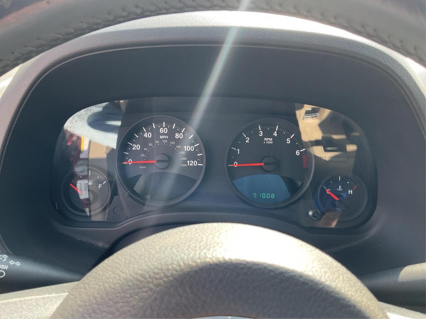 2013 Jeep Compass Latitude (1C4NJDEB6DD) with an 2.4L I-4 DOHC engine, located at 1184 Kauffman Ave, Fairborn, OH, 45324, (937) 908-9800, 39.807072, -84.030914 - 2013 Jeep Compass Latitude - Photo#13