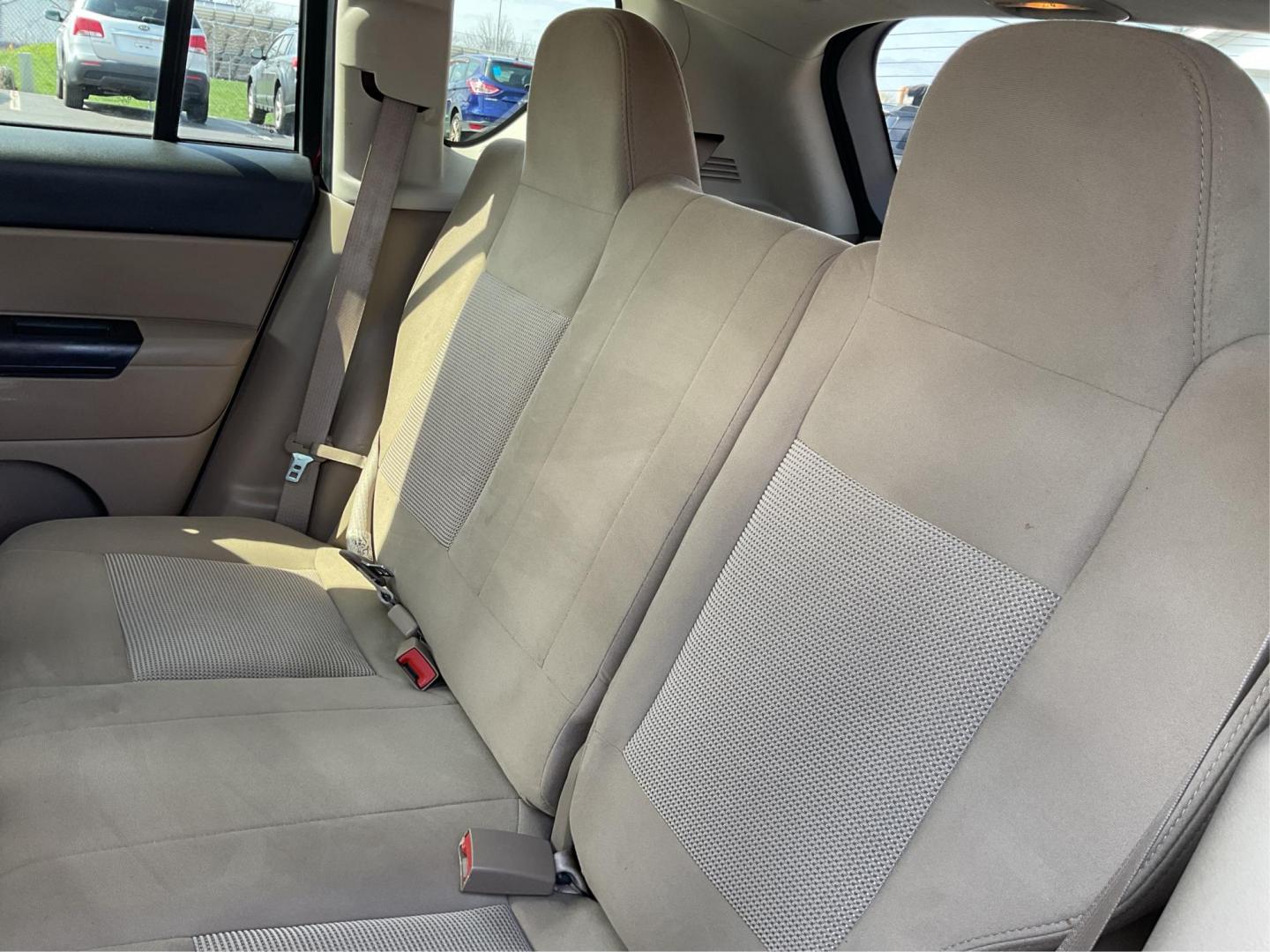 2013 Jeep Compass Latitude (1C4NJDEB6DD) with an 2.4L I-4 DOHC engine, located at 1184 Kauffman Ave, Fairborn, OH, 45324, (937) 908-9800, 39.807072, -84.030914 - 2013 Jeep Compass Latitude - Photo#8