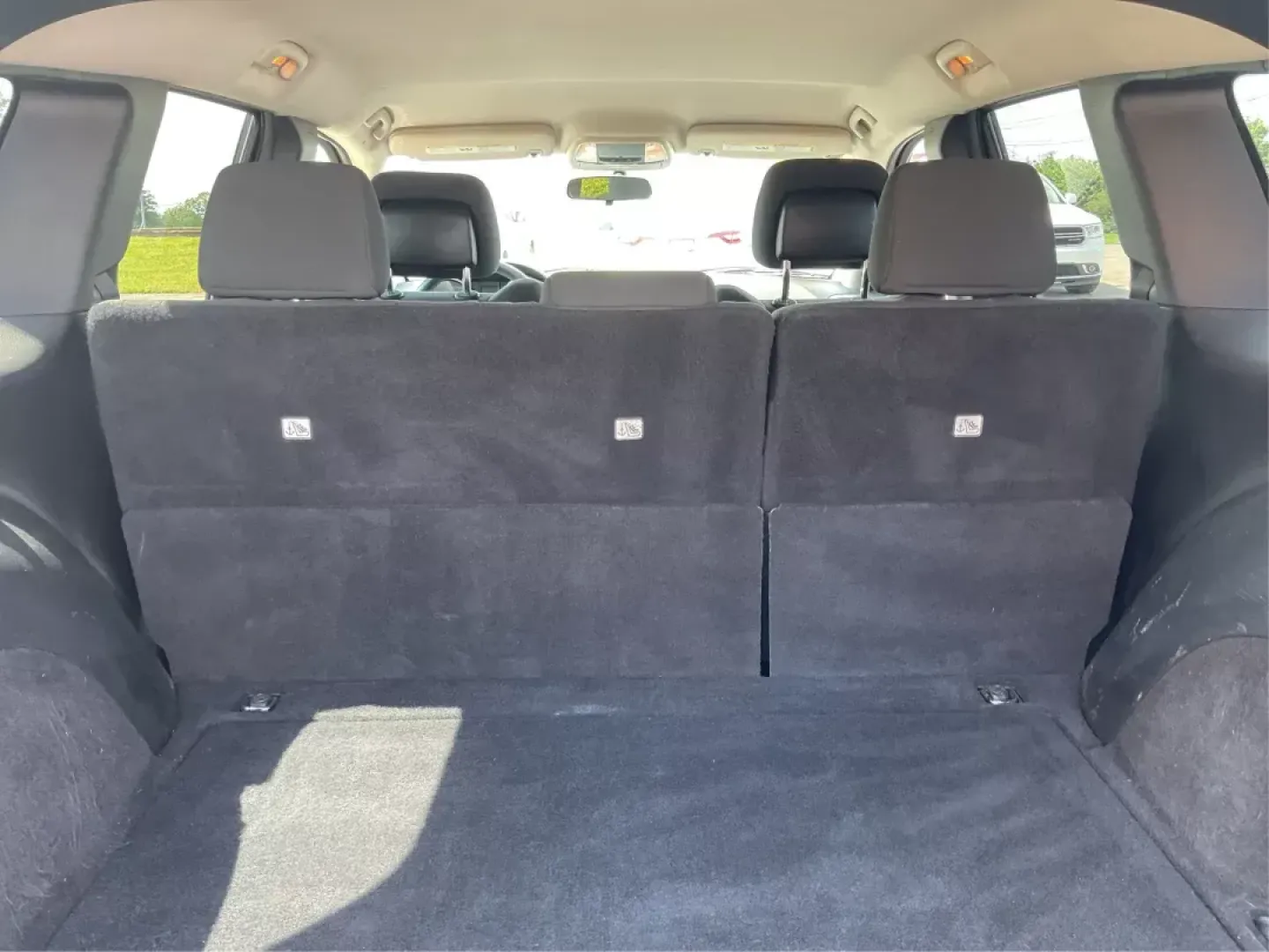 2013 Jeep Grand Cherokee Laredo (1C4RJFAG7DC) with an Other engine, located at 1951 S Dayton Lakeview Rd., New Carlisle, OH, 45344, (937) 908-9800, 39.890999, -84.050255 - **Unleash Adventure with the 2013 Jeep Grand Cherokee Laredo Your Perfect SUV Awaits!**<br /> <br /> Are you ready to elevate your lifestyle and embrace thrilling weekend adventures? The 2013 Jeep Grand Cherokee Laredo, available at Advantage Car and Credit in Fairborn, OH, is the ideal vehicle for - Photo#11