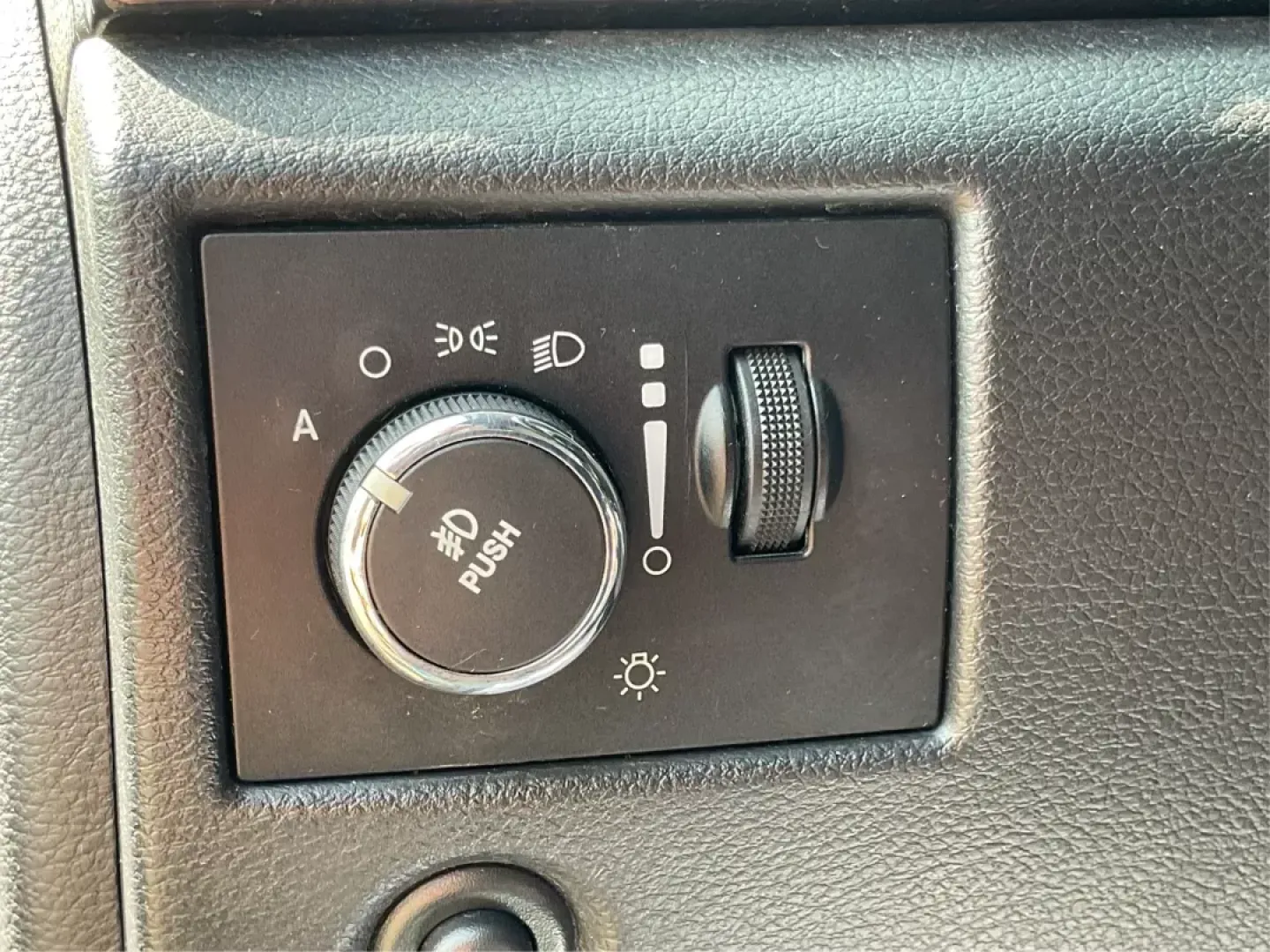 2013 Jeep Grand Cherokee Laredo (1C4RJFAG7DC) with an Other engine, located at 1951 S Dayton Lakeview Rd., New Carlisle, OH, 45344, (937) 908-9800, 39.890999, -84.050255 - **Unleash Adventure with the 2013 Jeep Grand Cherokee Laredo Your Perfect SUV Awaits!**<br /> <br /> Are you ready to elevate your lifestyle and embrace thrilling weekend adventures? The 2013 Jeep Grand Cherokee Laredo, available at Advantage Car and Credit in Fairborn, OH, is the ideal vehicle for - Photo#16