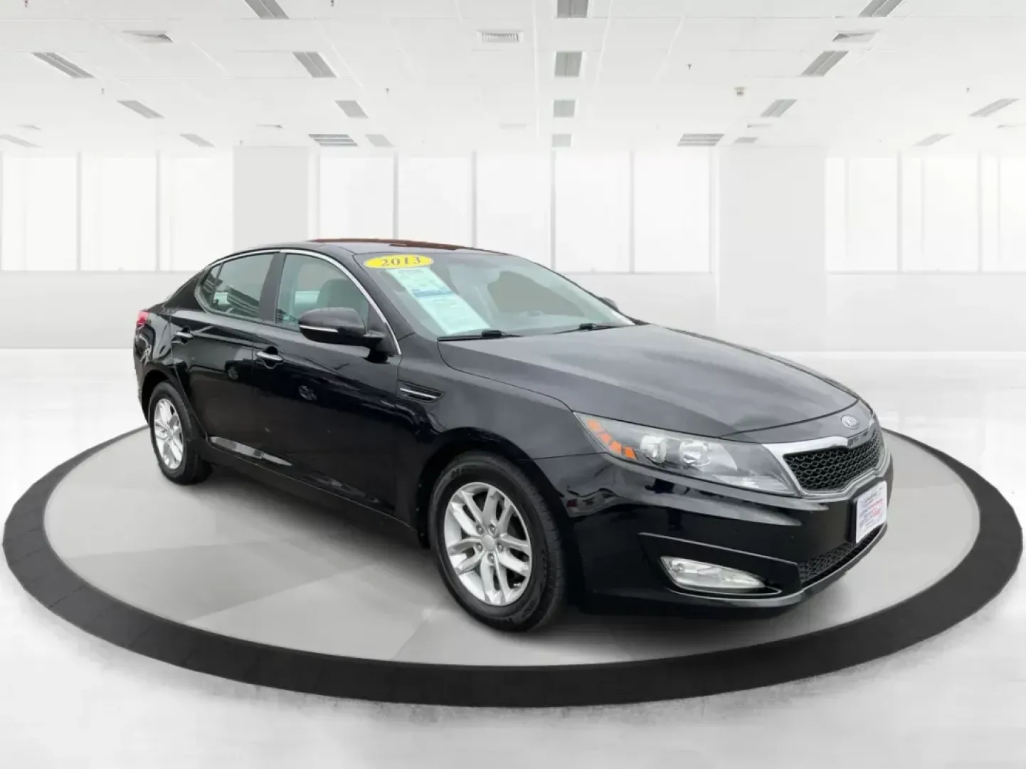 2013 Kia Optima LX (5XXGM4A72DG) with an 2.4L I-4 gasoline direct injection engine, located at 401 Woodman Dr, Riverside, OH, 45431, (937) 908-9800, 39.760899, -84.123421 - **Unlock Adventure with the 2013 Kia Optima LX at Advantage Car and Credit!**<br /> <br /> Are you searching for a reliable sedan that seamlessly combines comfort, style, and affordability? Look no further! The 2013 Kia Optima LX is the perfect vehicle for budget-conscious buyers, offering a great b - Photo#0
