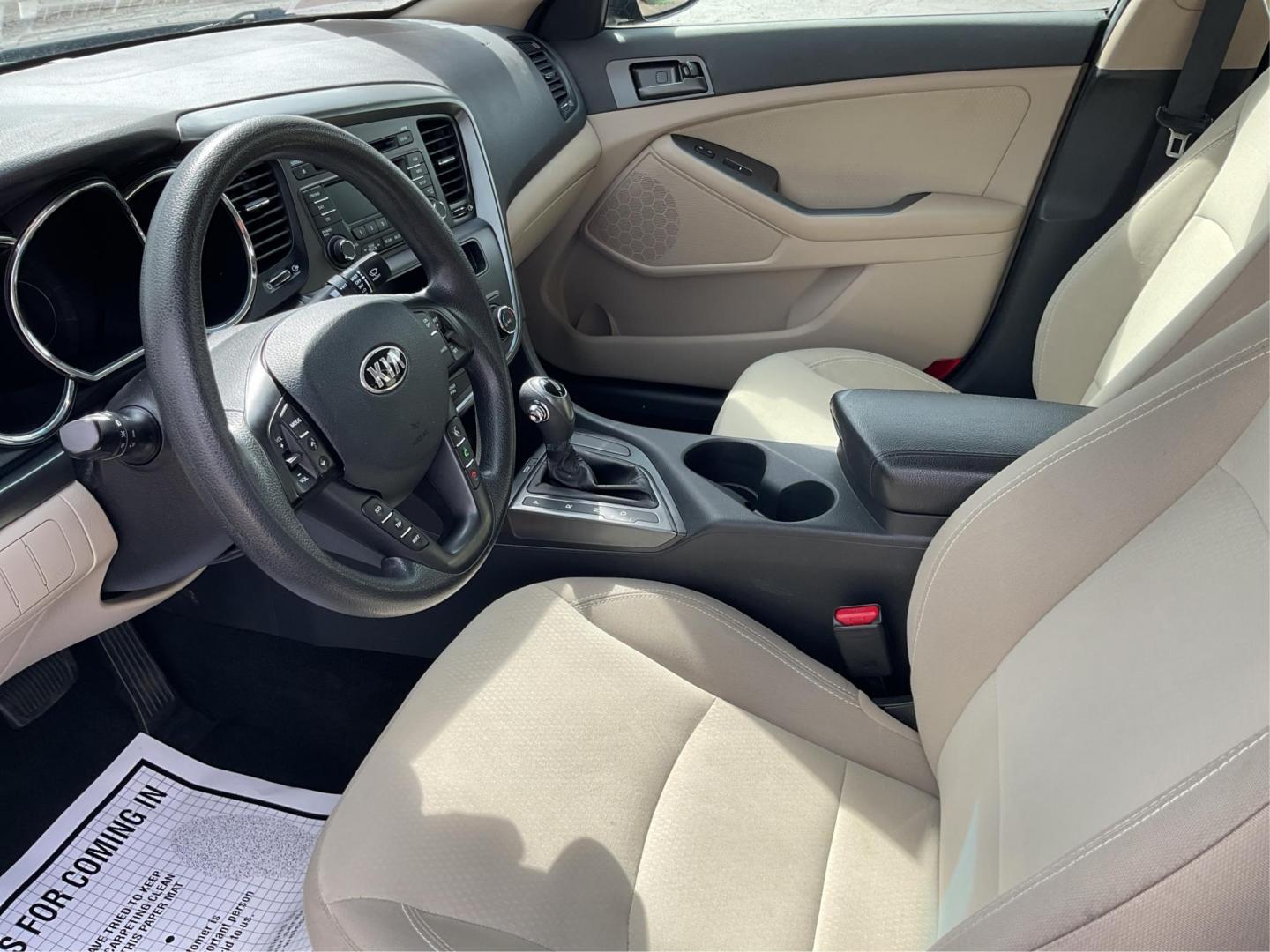 2013 Kia Optima LX (5XXGM4A71DG) with an 2.4L I-4 gasoline direct injection engine, located at 880 E. National Road, Vandalia, OH, 45377, (937) 908-9800, 39.891918, -84.183594 - 2013 Kia Optima LX - Photo#8