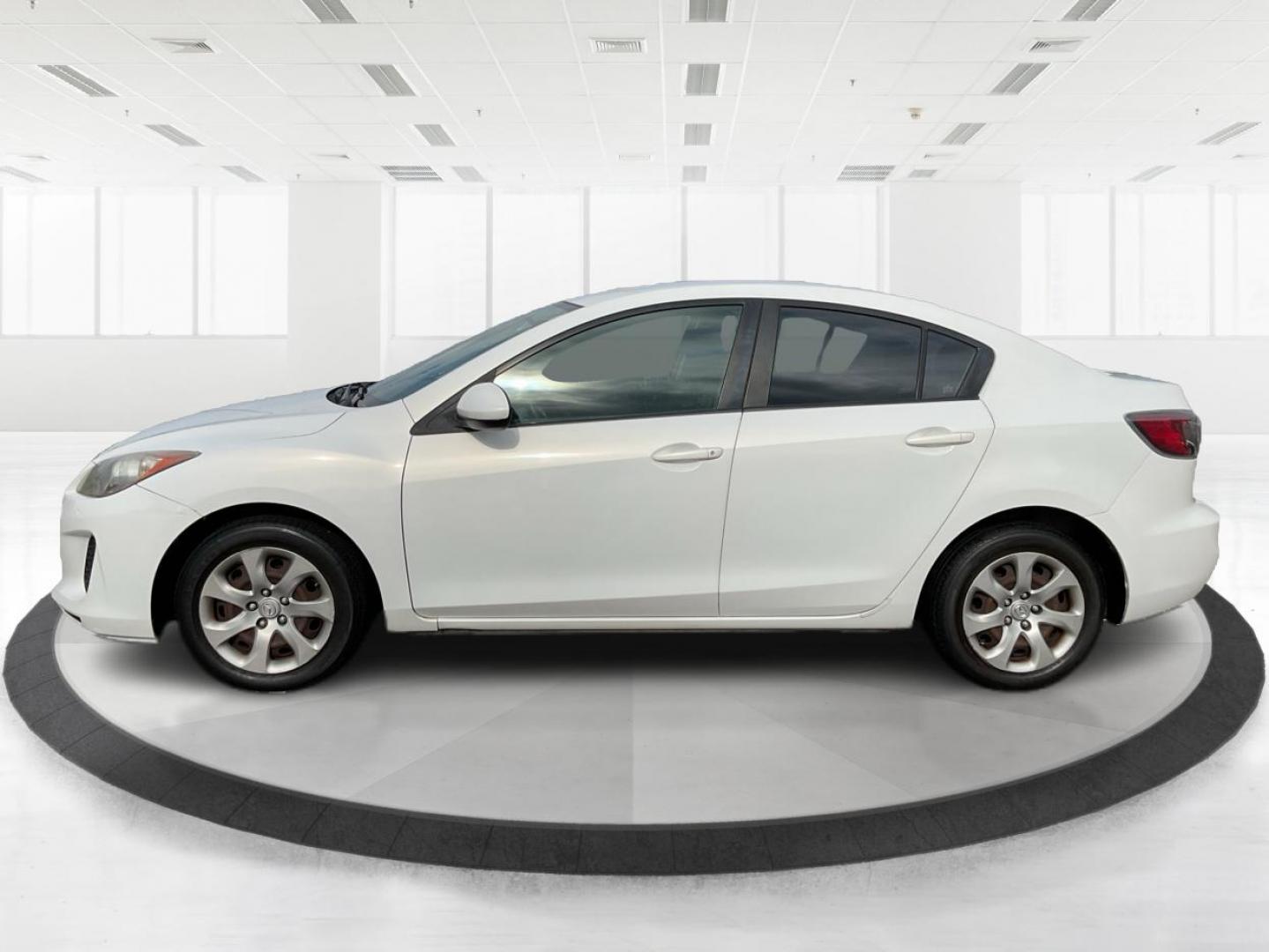 2013 Mazda Mazda3 i SV (JM1BL1TF0D1) with an 2L I-4 DOHC engine, located at 1951 S Dayton Lakeview Rd., New Carlisle, OH, 45344, (937) 908-9800, 39.890999, -84.050255 - 2013 Mazda Mazda3 i SV - Photo#5