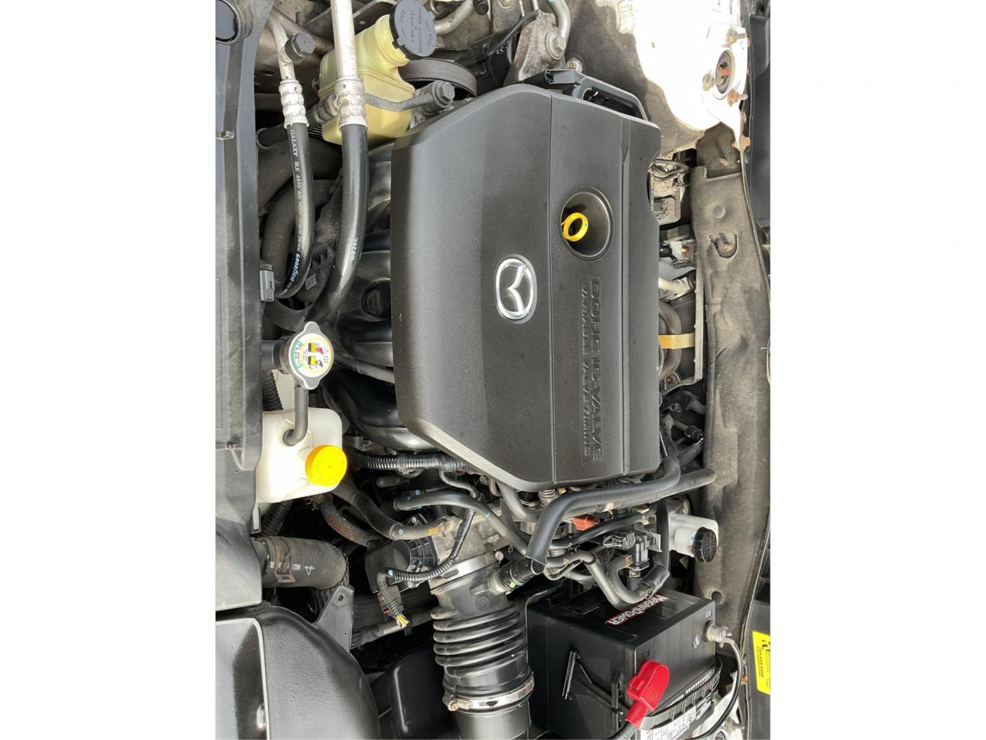 2013 Mazda Mazda6 i Touring (1YVHZ8DH7D5) with an 2.5L I-4 DOHC engine, located at 8750 N County Rd 25A, Piqua, OH, 45356, (937) 908-9800, 40.164391, -84.232513 - 2013 Mazda Mazda6 i Touring - Photo#10