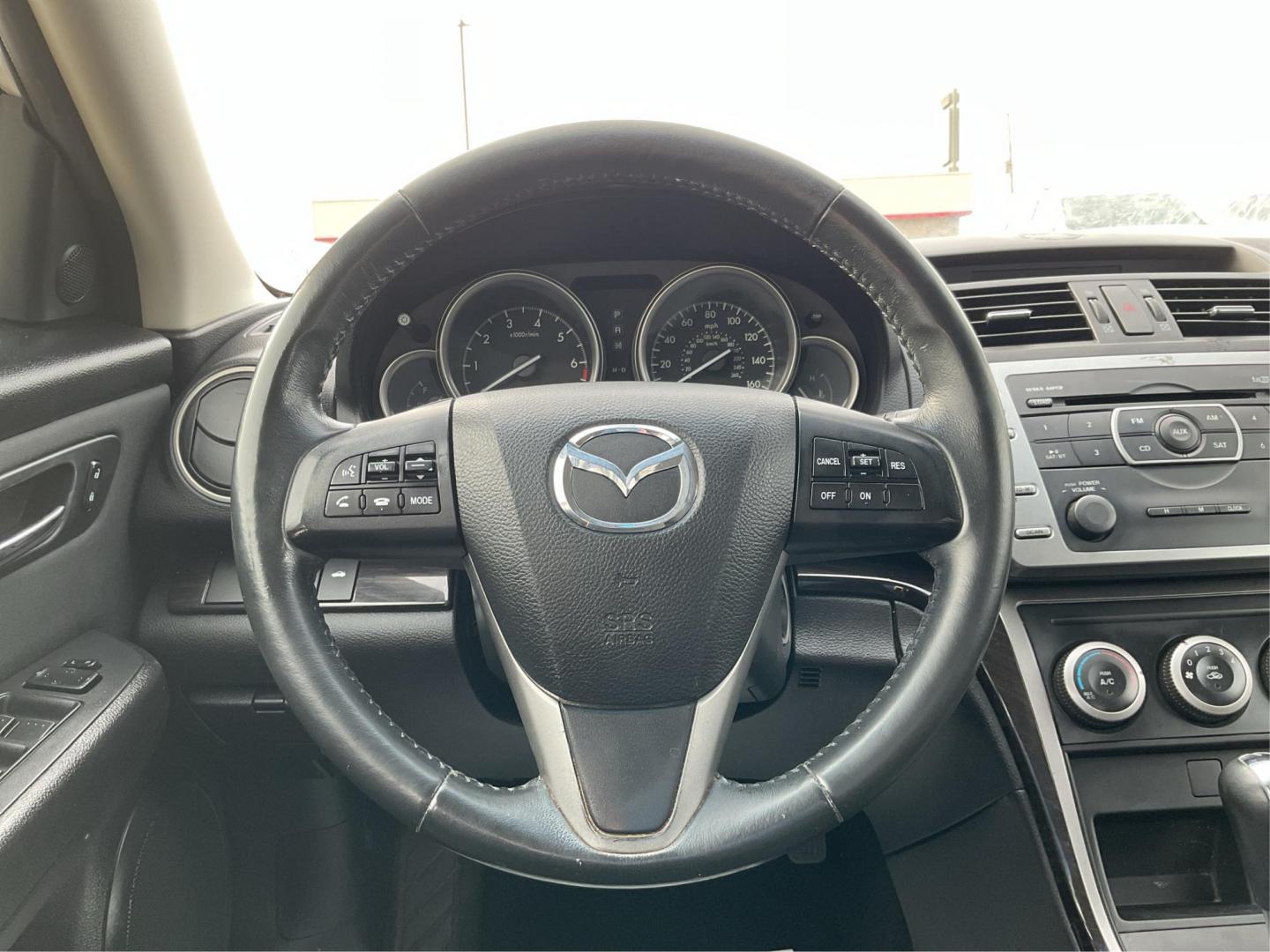 2013 Mazda Mazda6 i Touring (1YVHZ8DH7D5) with an 2.5L I-4 DOHC engine, located at 8750 N County Rd 25A, Piqua, OH, 45356, (937) 908-9800, 40.164391, -84.232513 - 2013 Mazda Mazda6 i Touring - Photo#15