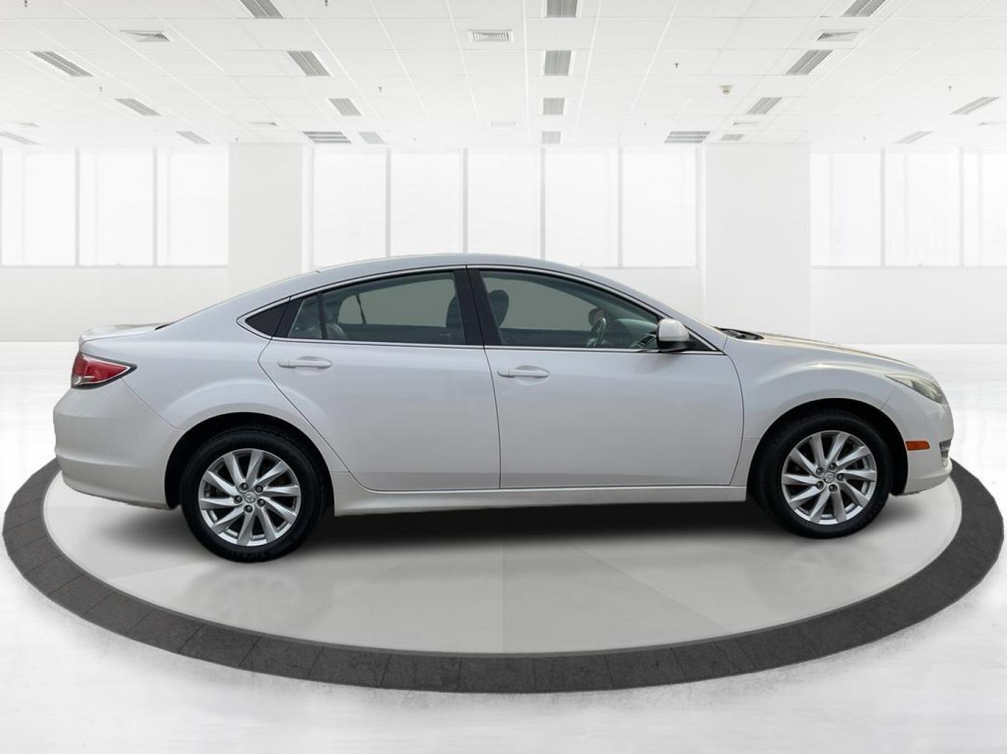 2013 Mazda Mazda6 i Touring (1YVHZ8DH7D5) with an 2.5L I-4 DOHC engine, located at 8750 N County Rd 25A, Piqua, OH, 45356, (937) 908-9800, 40.164391, -84.232513 - 2013 Mazda Mazda6 i Touring - Photo#1