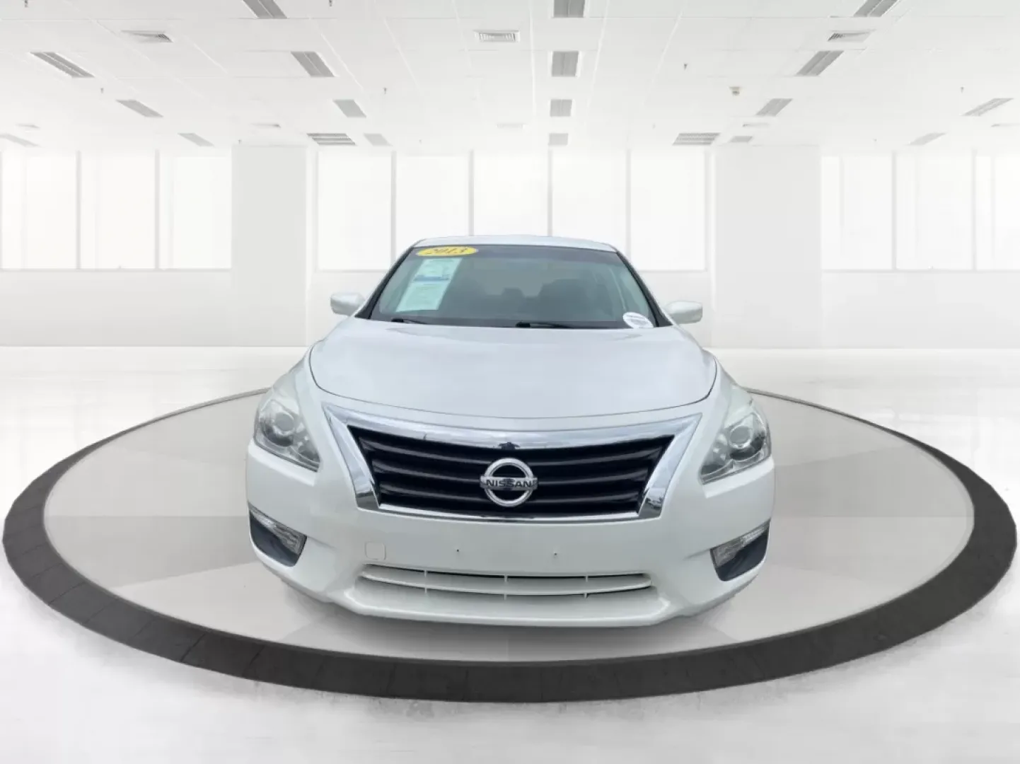 2013 Nissan Altima 2.5 S (1N4AL3APXDC) with an 2.5L I-4 DOHC engine, located at 401 Woodman Dr, Riverside, OH, 45431, (937) 908-9800, 39.760899, -84.123421 - **Experience the Ultimate Blend of Comfort and Reliability with the 2013 Nissan Altima 2.5 S Perfect for Your Lifestyle!**<br /> <br /> Are you in search of a vehicle that effortlessly balances daily commuting and weekend getaways? Look no further than this stunning 2013 Nissan Altima 2.5 S, now av - Photo#7