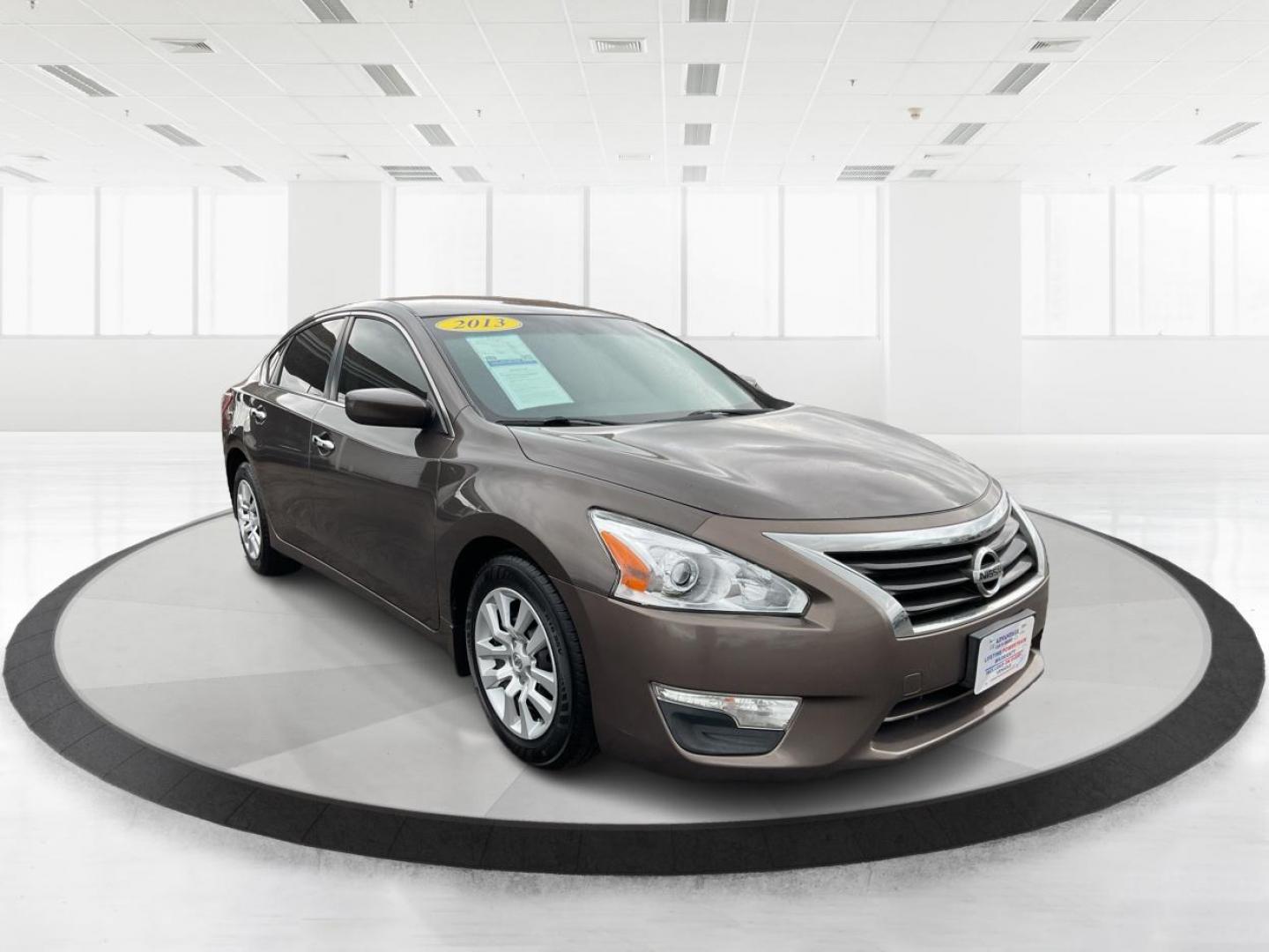 2013 Nissan Altima 2.5 S (1N4AL3APXDN) with an 2.5L I-4 DOHC engine, located at 1184 Kauffman Ave, Fairborn, OH, 45324, (937) 908-9800, 39.807072, -84.030914 - 2013 Nissan Altima 2.5 S - Photo#0
