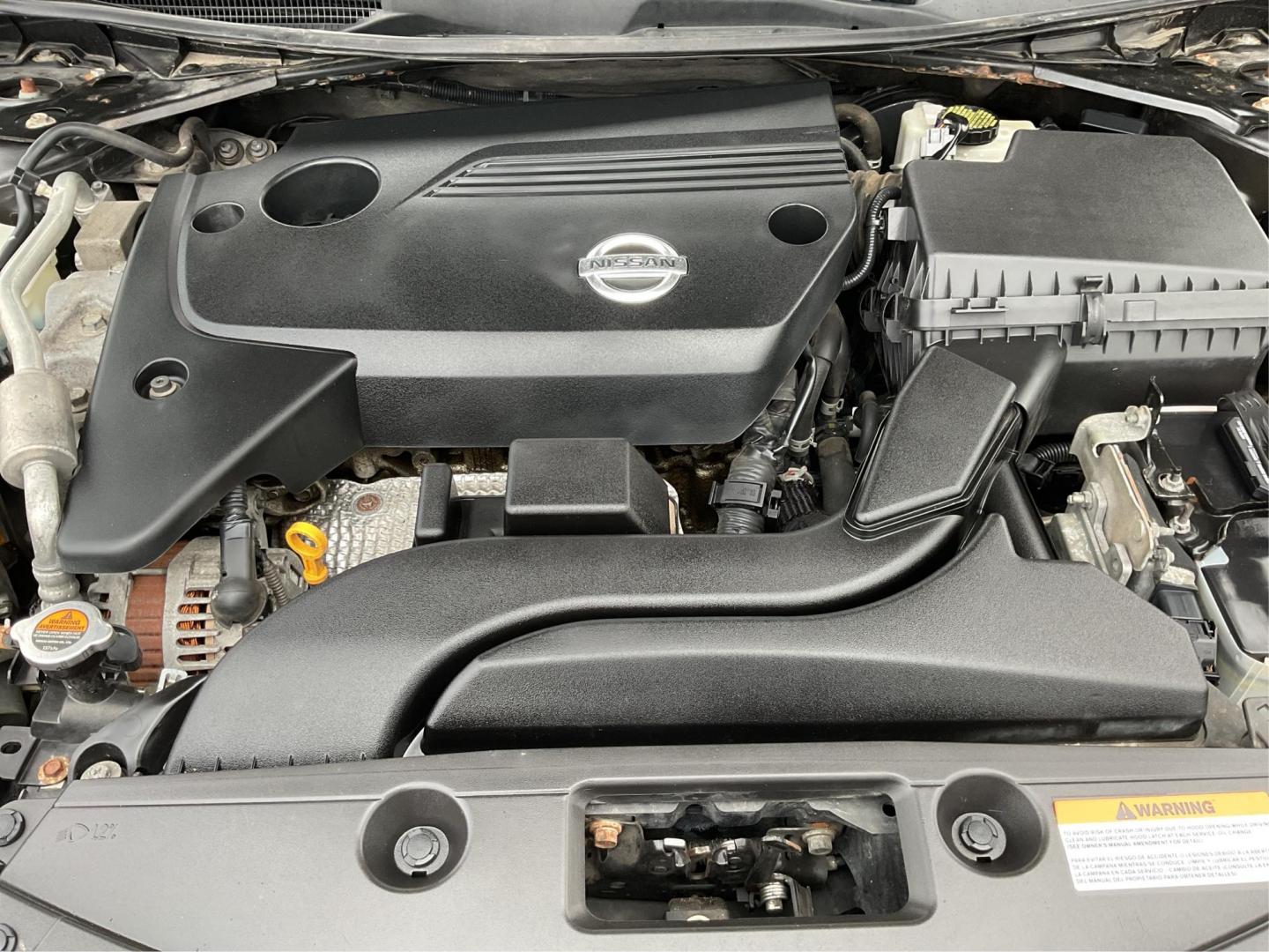2013 Nissan Altima 2.5 S (1N4AL3APXDN) with an 2.5L I-4 DOHC engine, located at 1184 Kauffman Ave, Fairborn, OH, 45324, (937) 908-9800, 39.807072, -84.030914 - 2013 Nissan Altima 2.5 S - Photo#10