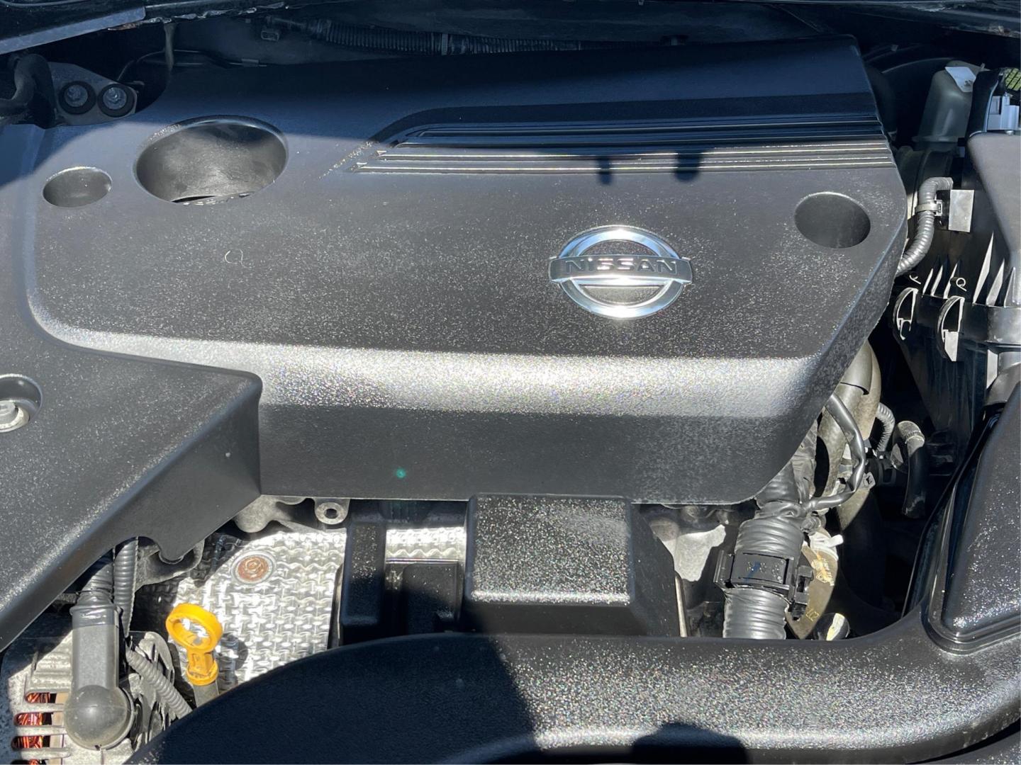 2013 Nissan Altima 2.5 S (1N4AL3AP1DC) with an 2.5L I-4 DOHC engine, located at 1099 N County Rd 25A, Troy, OH, 45373, (937) 908-9800, 40.057079, -84.212883 - 2013 Nissan Altima 2.5 S - Photo#10