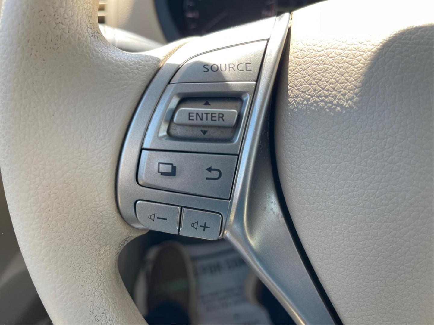 2013 Nissan Altima 2.5 S (1N4AL3AP1DC) with an 2.5L I-4 DOHC engine, located at 1099 N County Rd 25A, Troy, OH, 45373, (937) 908-9800, 40.057079, -84.212883 - 2013 Nissan Altima 2.5 S - Photo#15