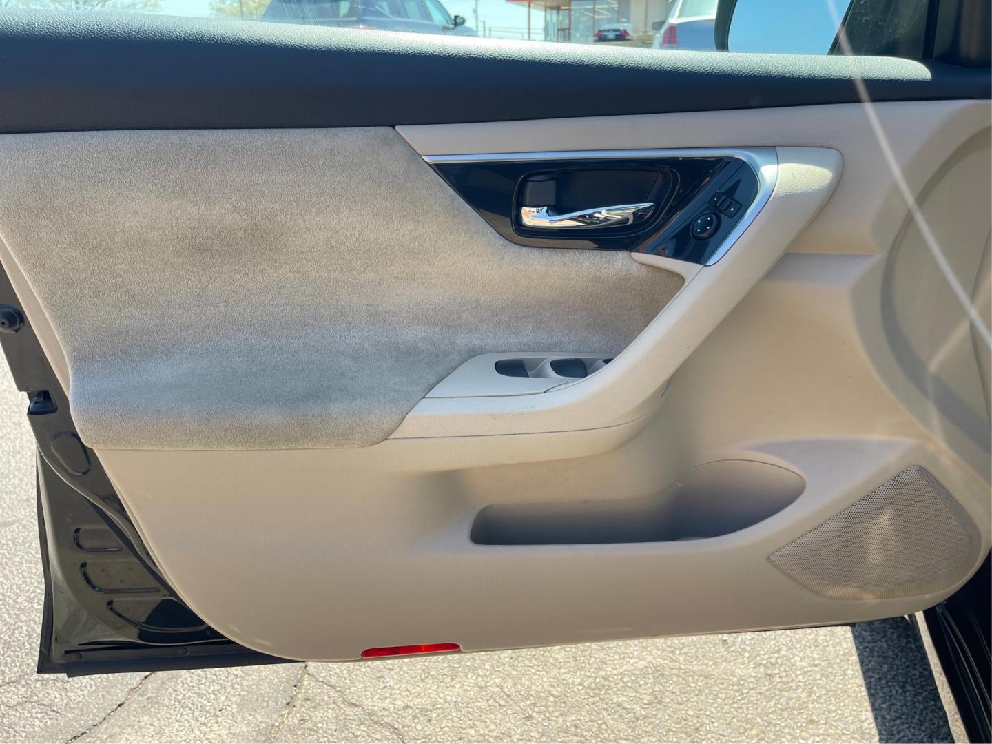 2013 Nissan Altima 2.5 S (1N4AL3AP1DC) with an 2.5L I-4 DOHC engine, located at 1099 N County Rd 25A, Troy, OH, 45373, (937) 908-9800, 40.057079, -84.212883 - 2013 Nissan Altima 2.5 S - Photo#18