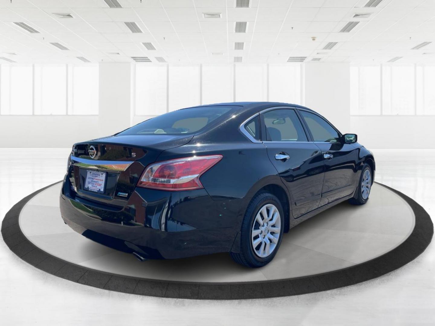 2013 Nissan Altima 2.5 S (1N4AL3AP1DC) with an 2.5L I-4 DOHC engine, located at 1099 N County Rd 25A, Troy, OH, 45373, (937) 908-9800, 40.057079, -84.212883 - 2013 Nissan Altima 2.5 S - Photo#2