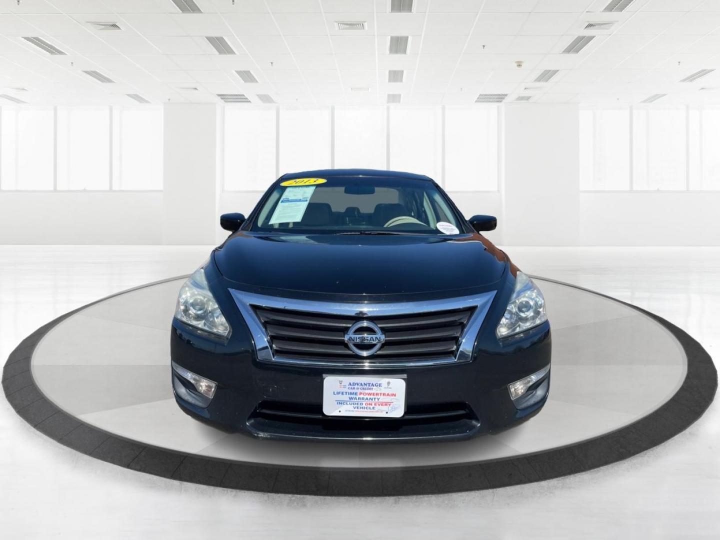 2013 Nissan Altima 2.5 S (1N4AL3AP1DC) with an 2.5L I-4 DOHC engine, located at 1099 N County Rd 25A, Troy, OH, 45373, (937) 908-9800, 40.057079, -84.212883 - 2013 Nissan Altima 2.5 S - Photo#6