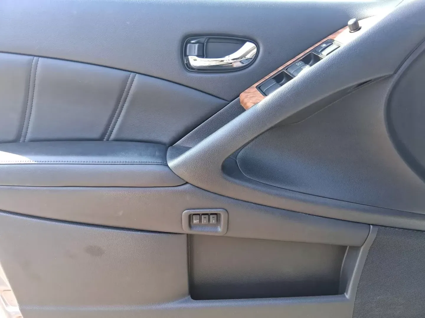 2013 Nissan Murano LE (JN8AZ1MW9DW) with an 3.5L V-6 DOHC engine, located at 8750 N County Rd 25A, Piqua, OH, 45356, (937) 908-9800, 40.164391, -84.232513 - **Experience Adventure with the 2013 Nissan Murano: Your Perfect Family Companion!**<br /> <br /> Are you ready to take your family on unforgettable road trips or enjoy weekend adventures with friends? The 2013 Nissan Murano LE is designed for those who seek both style and functionality. This mid-si - Photo#19