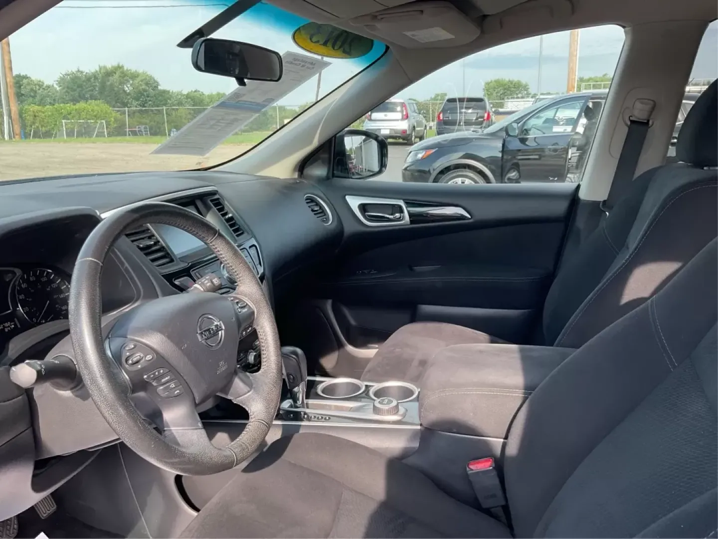2013 Nissan Pathfinder SV (5N1AR2MM5DC) with an 3.5L V-6 DOHC engine, located at 1230 East Main St, Xenia, OH, 45385, (937) 908-9800, 39.688026, -83.910172 - **Adventure Awaits in the 2013 Nissan Pathfinder SV Your Perfect Family SUV!**<br /> <br /> Are you ready to elevate your family adventures to the next level? Whether it's a weekend getaway or the daily school run, the 2013 Nissan Pathfinder SV, available at Advantage Car and Credit in Fairborn, OH - Photo#8