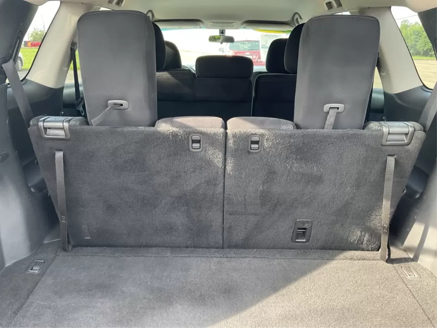 2013 Nissan Pathfinder SV (5N1AR2MM5DC) with an 3.5L V-6 DOHC engine, located at 1230 East Main St, Xenia, OH, 45385, (937) 908-9800, 39.688026, -83.910172 - **Adventure Awaits in the 2013 Nissan Pathfinder SV Your Perfect Family SUV!**<br /> <br /> Are you ready to elevate your family adventures to the next level? Whether it's a weekend getaway or the daily school run, the 2013 Nissan Pathfinder SV, available at Advantage Car and Credit in Fairborn, OH - Photo#11