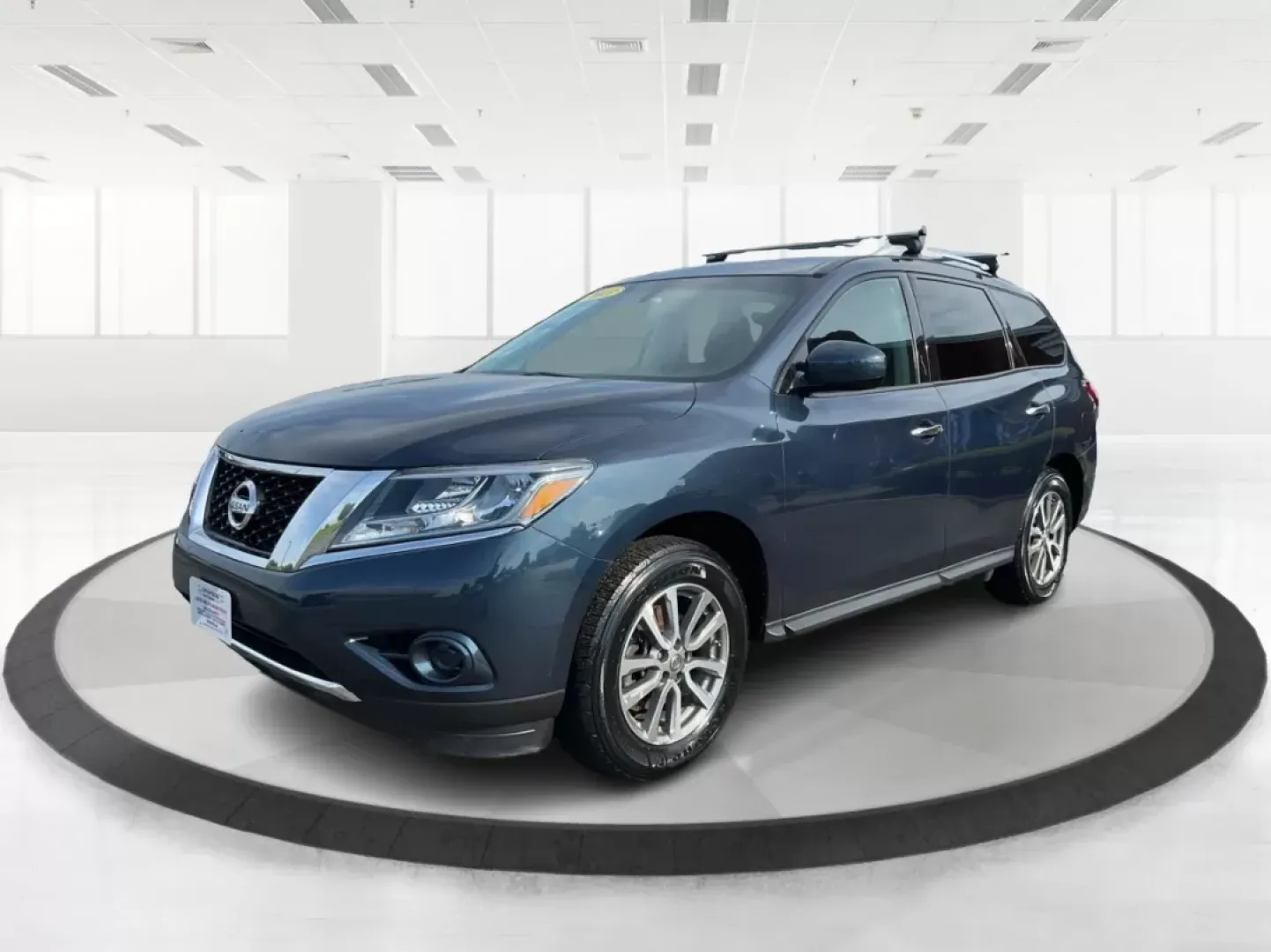 2013 Nissan Pathfinder SV (5N1AR2MM5DC) with an 3.5L V-6 DOHC engine, located at 1230 East Main St, Xenia, OH, 45385, (937) 908-9800, 39.688026, -83.910172 - **Adventure Awaits in the 2013 Nissan Pathfinder SV Your Perfect Family SUV!**<br /> <br /> Are you ready to elevate your family adventures to the next level? Whether it's a weekend getaway or the daily school run, the 2013 Nissan Pathfinder SV, available at Advantage Car and Credit in Fairborn, OH - Photo#8