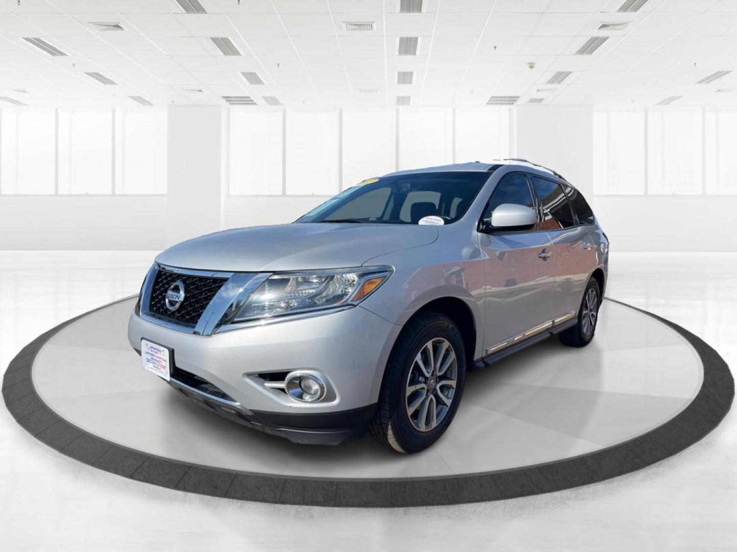 2013 Nissan Pathfinder SL (5N1AR2MM1DC) with an Other engine, located at 1184 Kauffman Ave, Fairborn, OH, 45324, (937) 908-9800, 39.807072, -84.030914 - Third Row - Photo#7