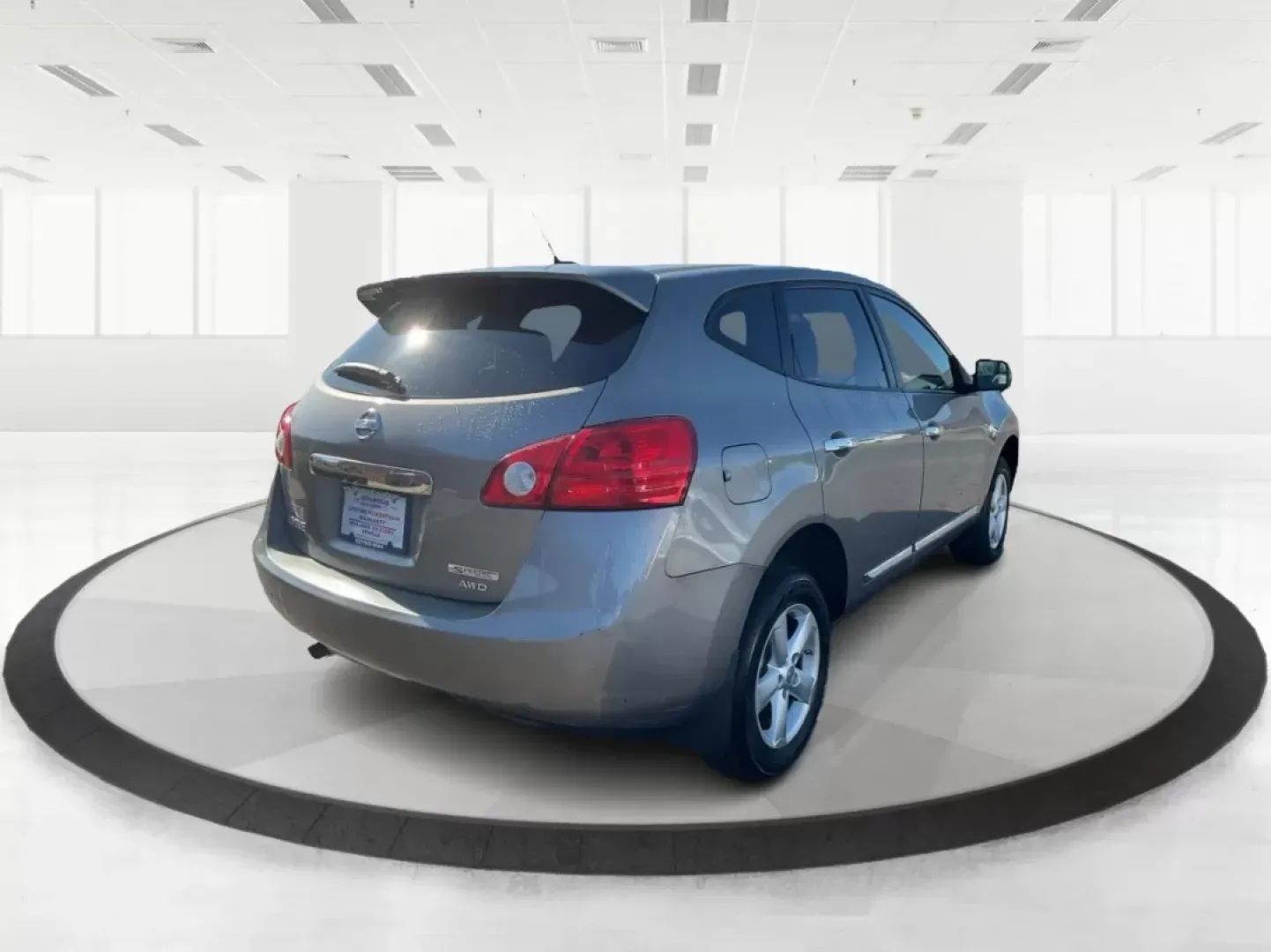2013 Nissan Rogue S (JN8AS5MV4DW) with an 2.5L I-4 DOHC engine, located at 1230 East Main St, Xenia, OH, 45385, (937) 908-9800, 39.688026, -83.910172 - Are you ready to elevate your driving experience? Whether you're a growing family, a weekend adventurer, or someone who needs a reliable commuter vehicle, the 2013 Nissan Rogue is your perfect match! At Advantage Car and Credit in Fairborn, OH, we specialize in providing great vehicles with options - Photo#2