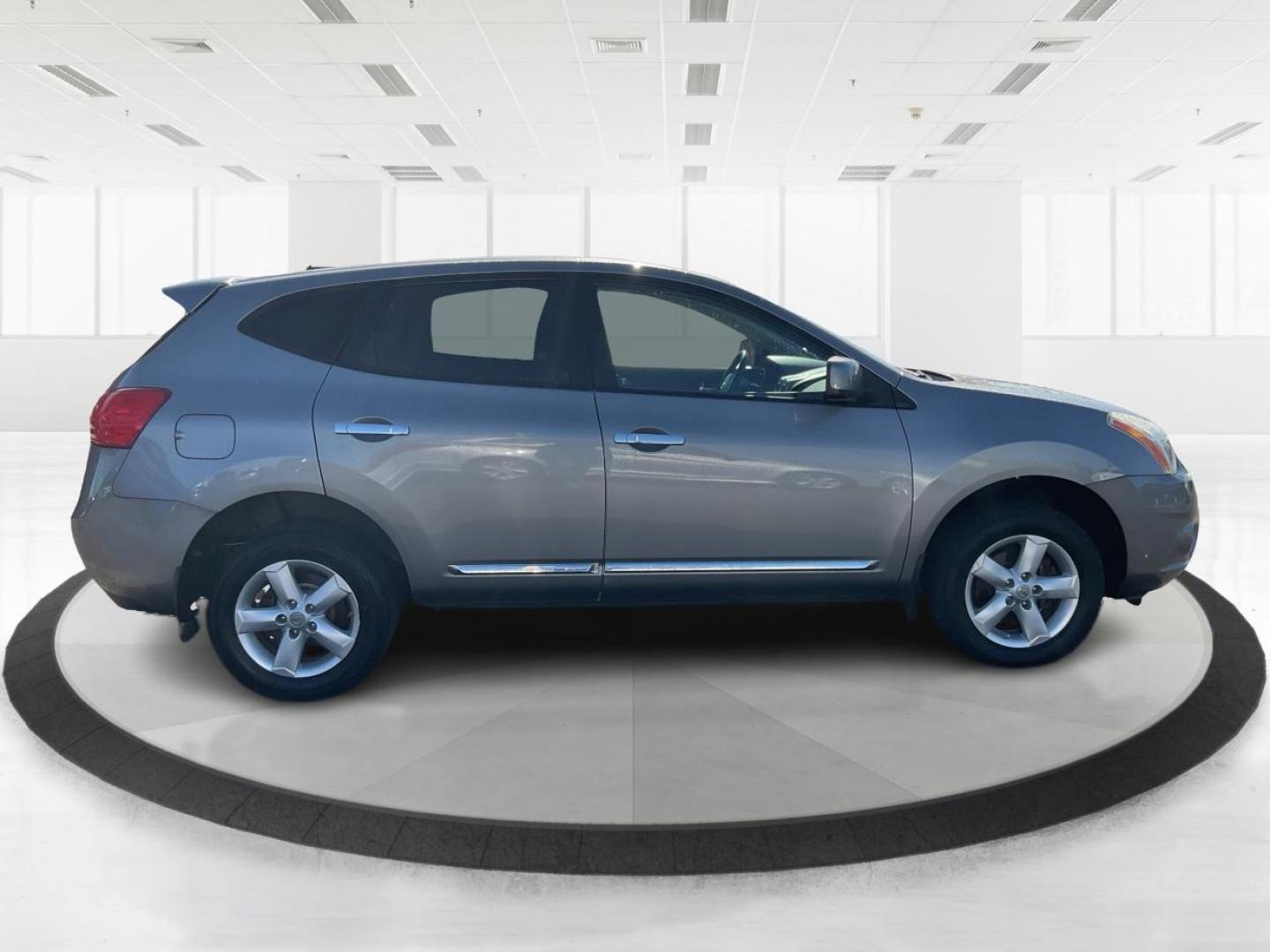 2013 Nissan Rogue S (JN8AS5MV4DW) with an 2.5L I-4 DOHC engine, located at 401 Woodman Dr, Riverside, OH, 45431, (937) 908-9800, 39.760899, -84.123421 - One Owner - Photo#1