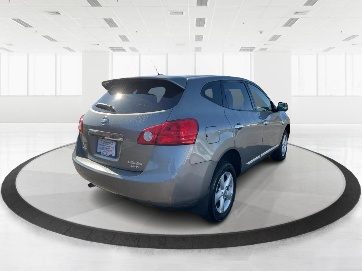 2013 Nissan Rogue S (JN8AS5MV4DW) with an 2.5L I-4 DOHC engine, located at 401 Woodman Dr, Riverside, OH, 45431, (937) 908-9800, 39.760899, -84.123421 - One Owner - Photo#2